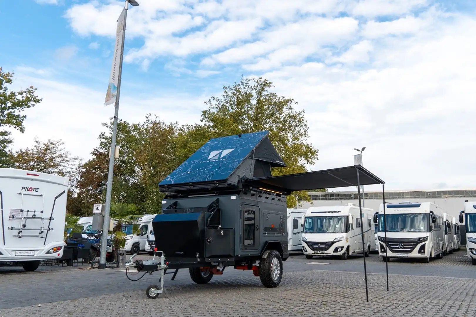 Otros ES-2 Mj.24*Offroadcamper*Dachzelt*Solar*AHK*750k Gris - 1