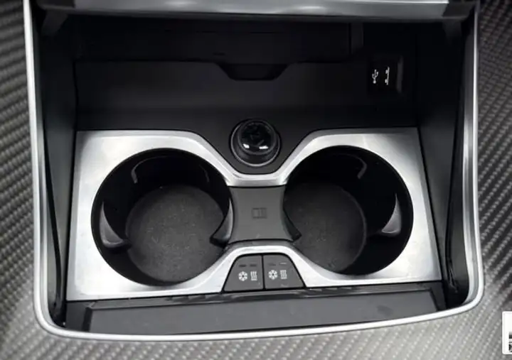 BMW XM 2023, foto 12