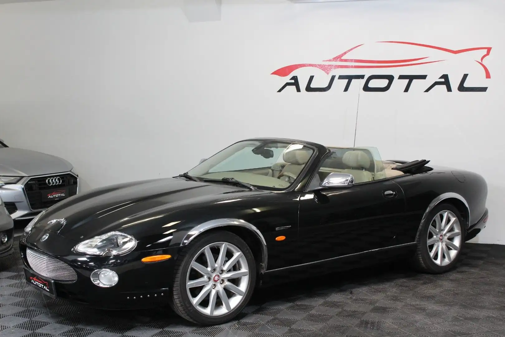 Jaguar XK 8 *4.2 V8*Automatik*Cabrio*Xenon*Sport*Alpine Schwarz - 2