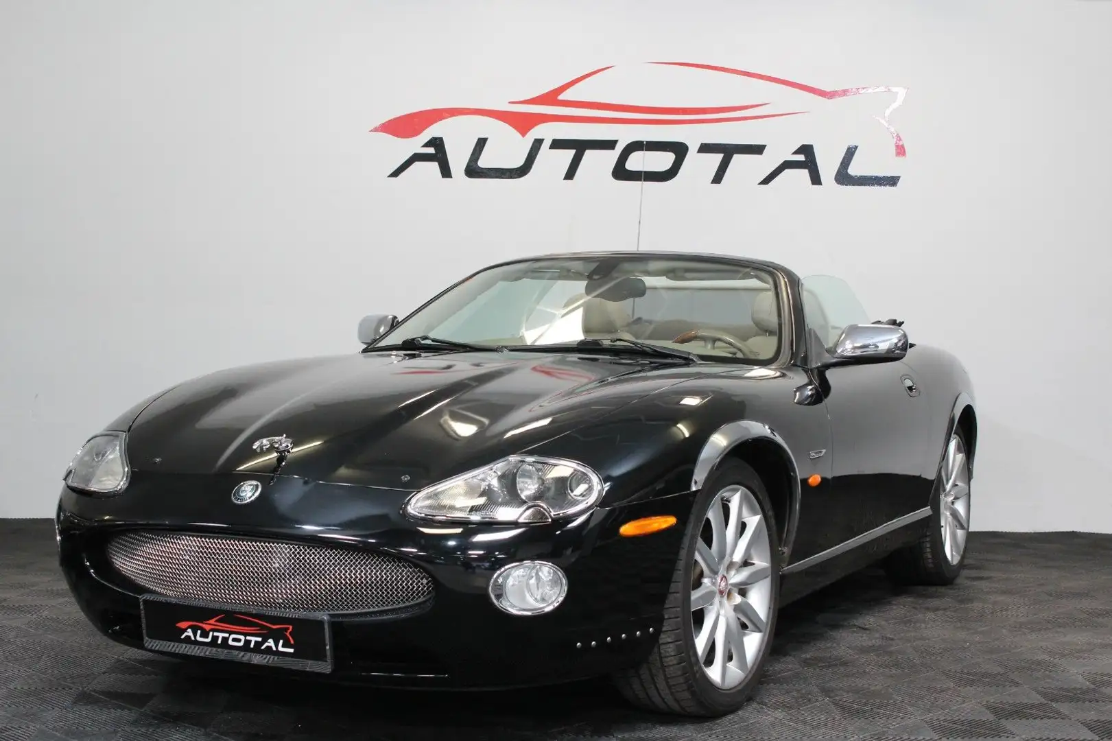 Jaguar XK 8 *4.2 V8*Automatik*Cabrio*Xenon*Sport*Alpine Schwarz - 1