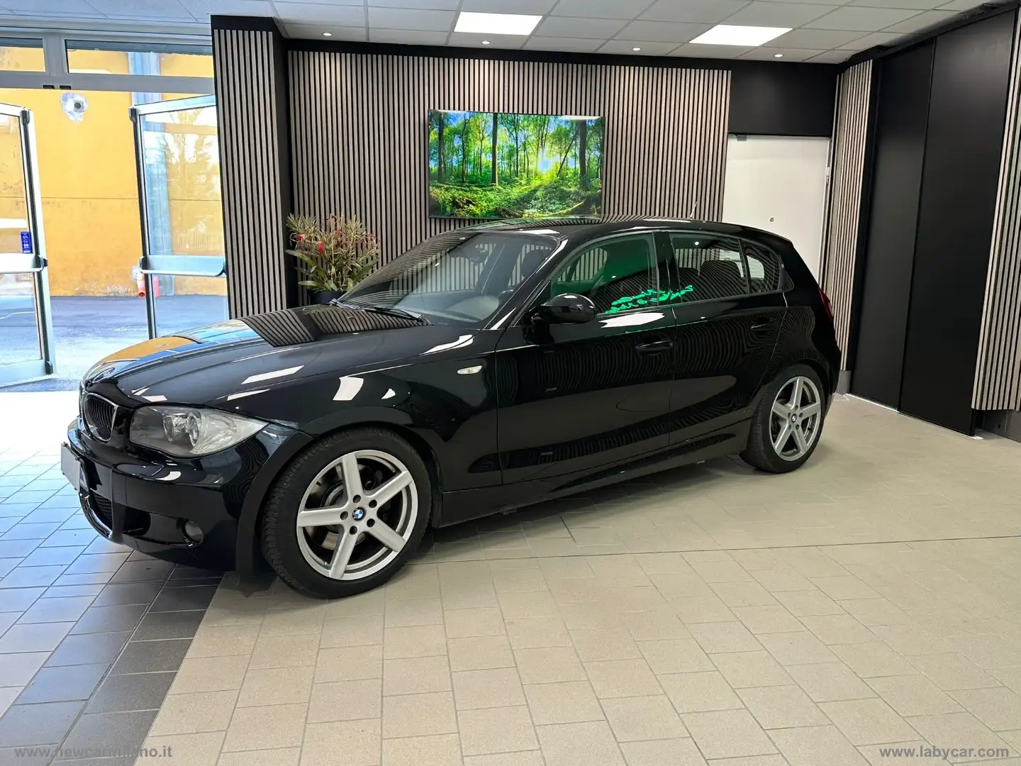 BMW 130 130i 5p. Msport Czarny - 1