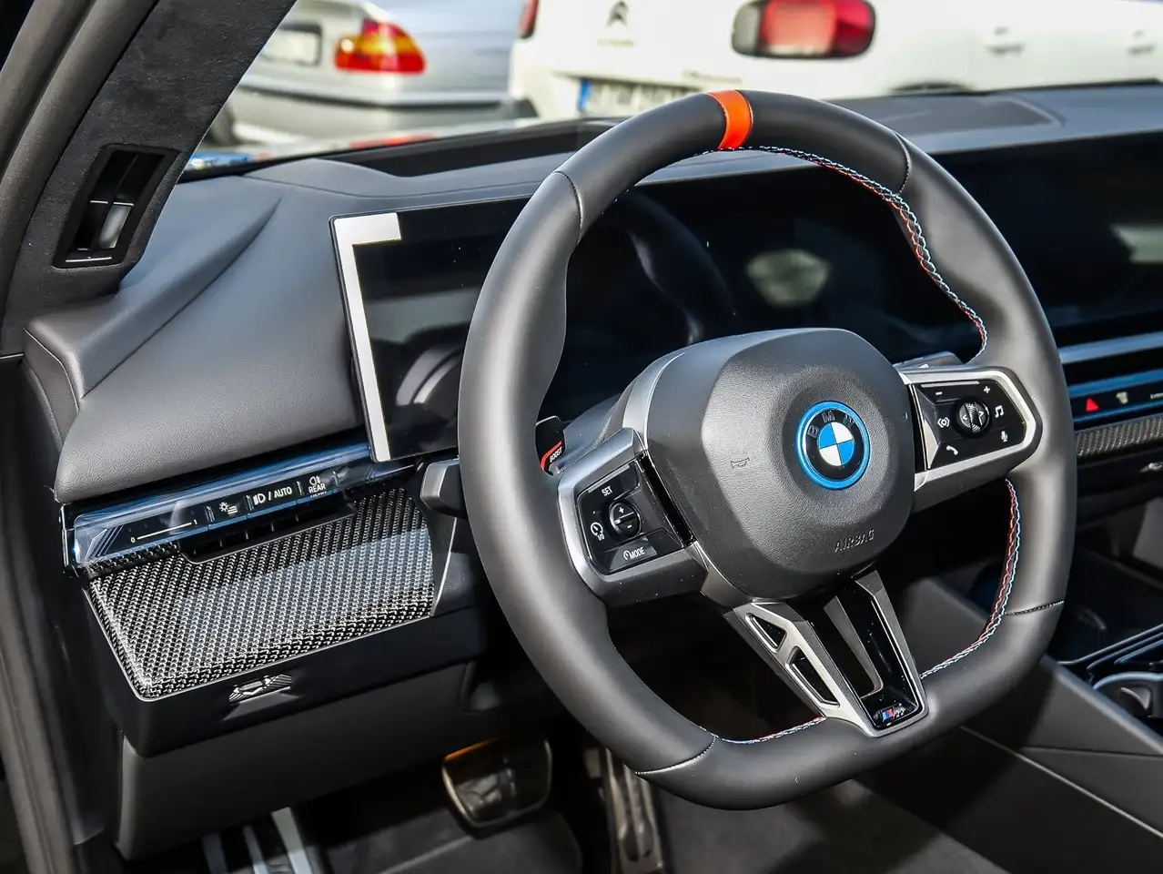 BMW i5 M60 xDrive M Sport Pro 21" HuD 360° PANO CARBON FU 14