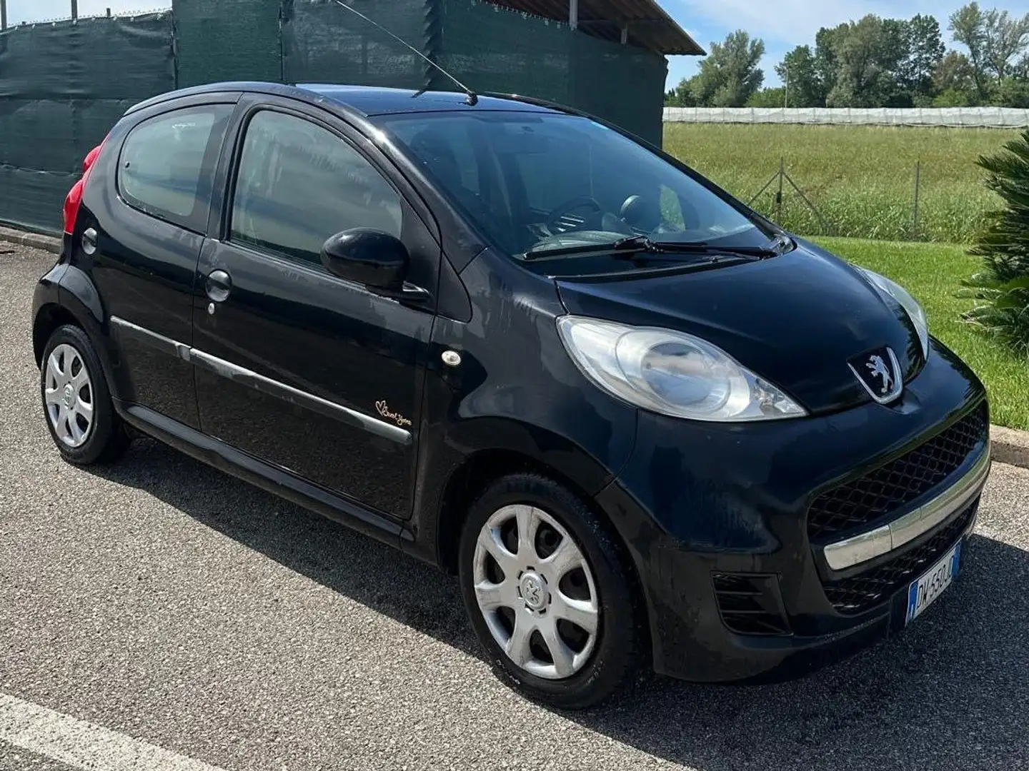 Peugeot 107 107 5p 1.0 12v Sweet Years c/esp - 1