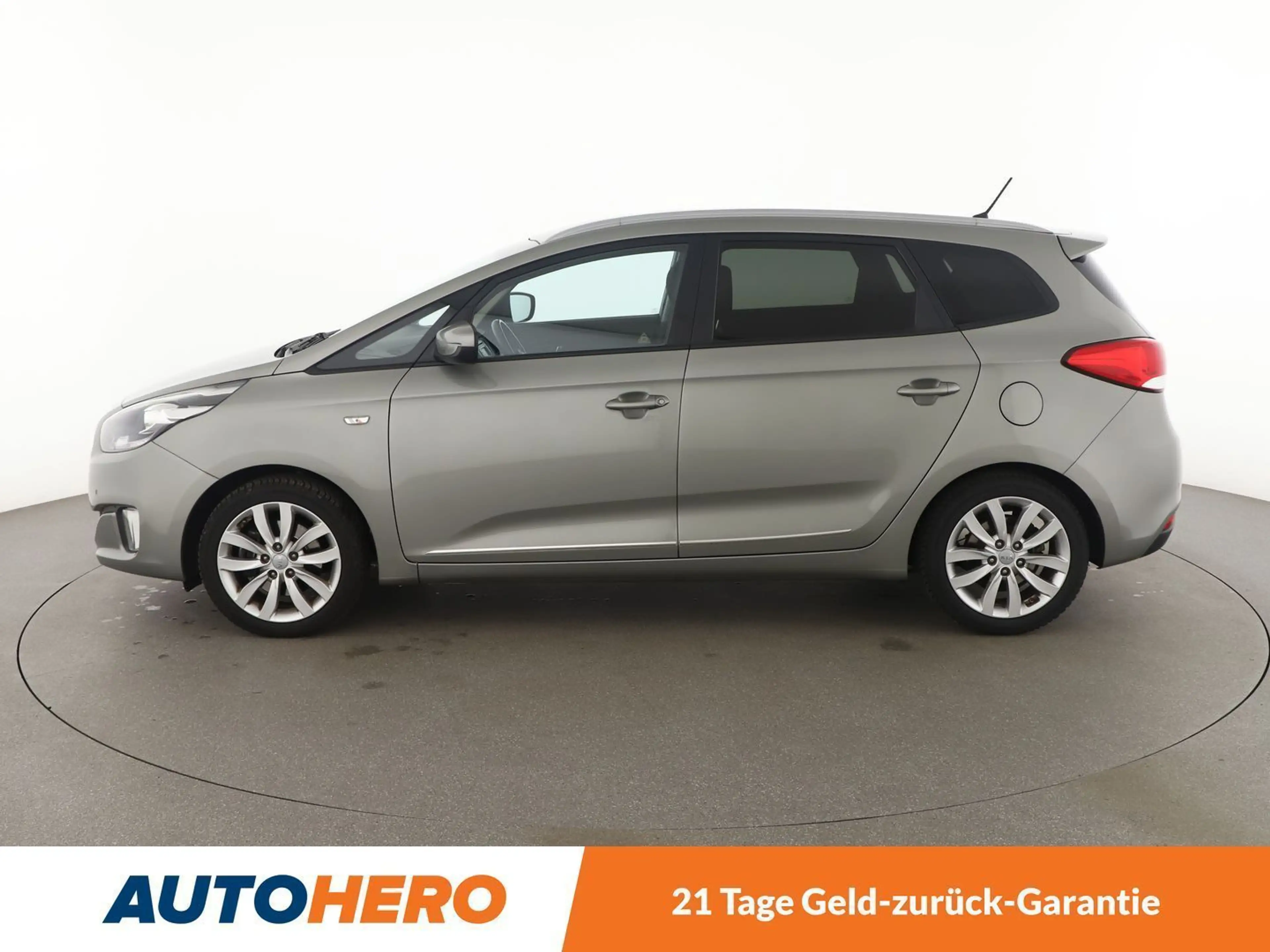 Kia Carens 1.6 GDI FIFA World Cup Edition*TEMPO*PDC*SHZ* — photo 3
