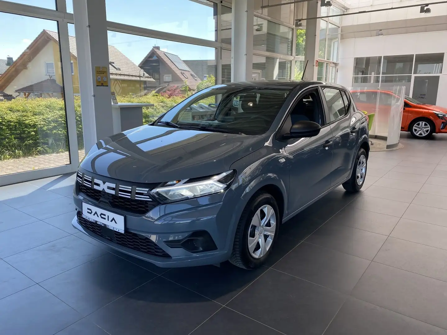 Dacia Sandero Essential TCe 90 ABS Fahrerairbag ESP ZV Grijs - 1