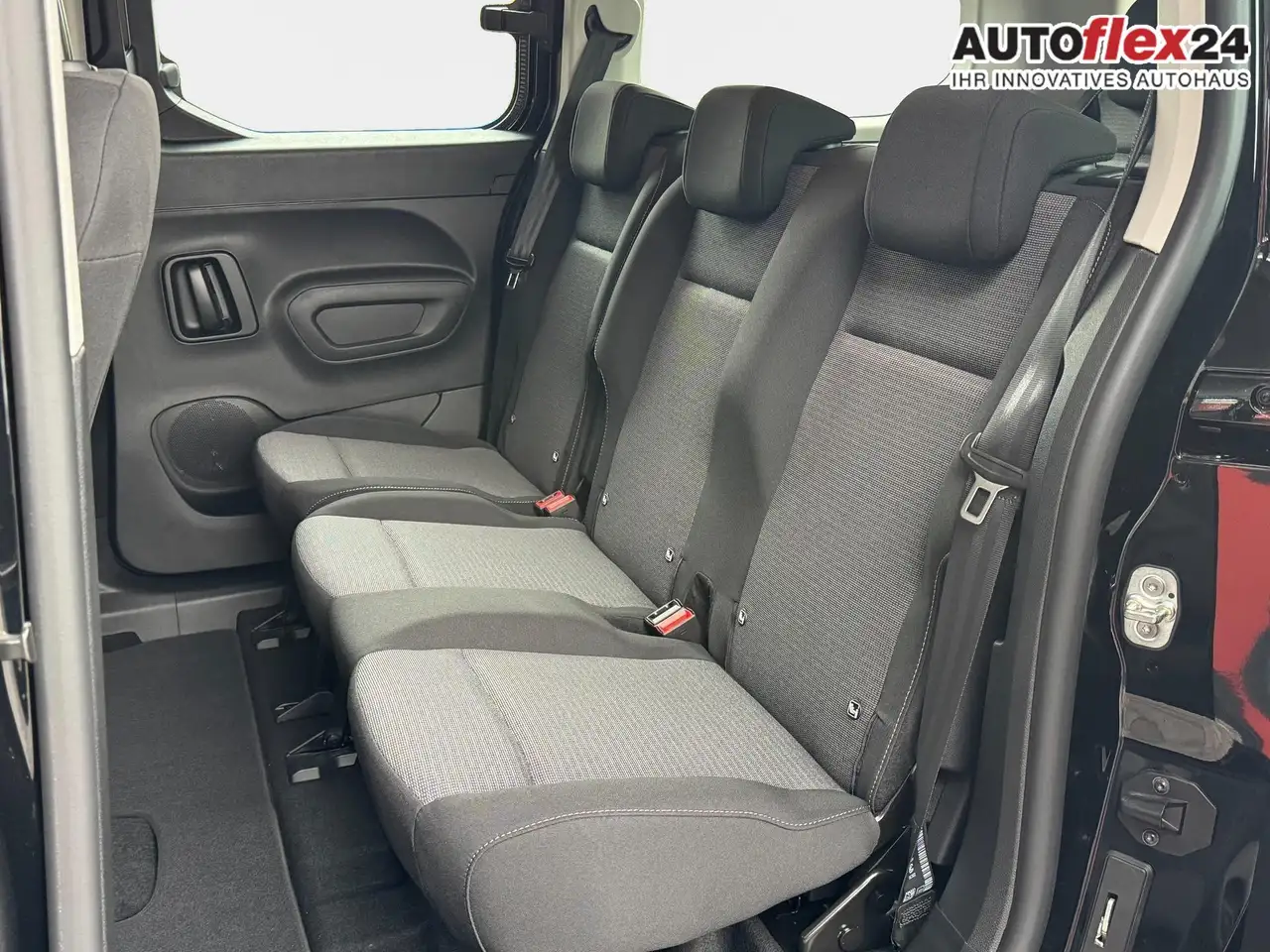 Toyota Proace Verso 1,2 L2 Business 7 Sitzer Klima Einparkhil..., миниатюра 27