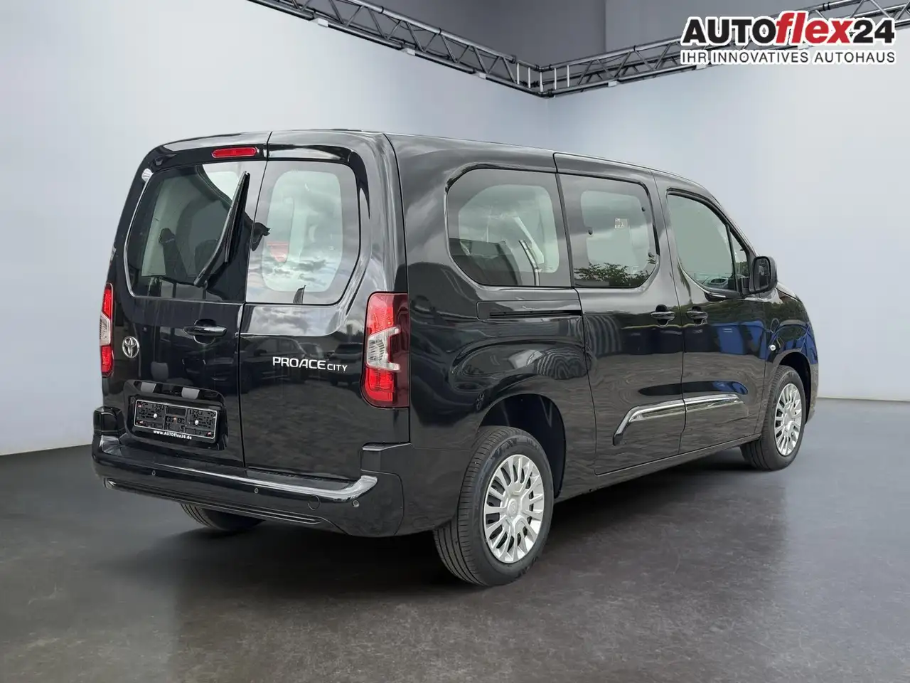 Toyota Proace Verso 1,2 L2 Business 7 Sitzer Klima Einparkhil..., миниатюра 5