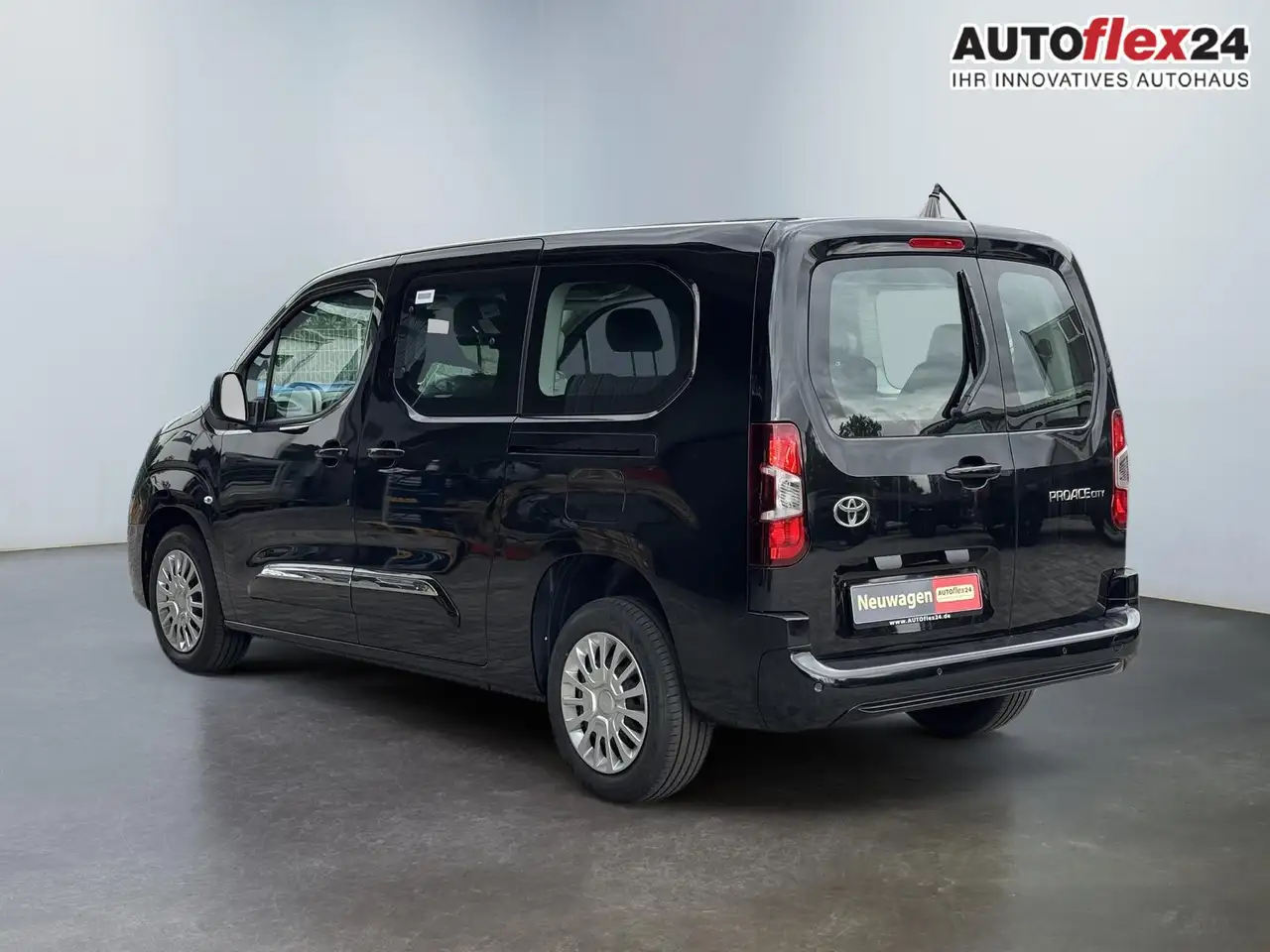 Toyota Proace Verso 1,2 L2 Business 7 Sitzer Klima Einparkhil..., миниатюра 6