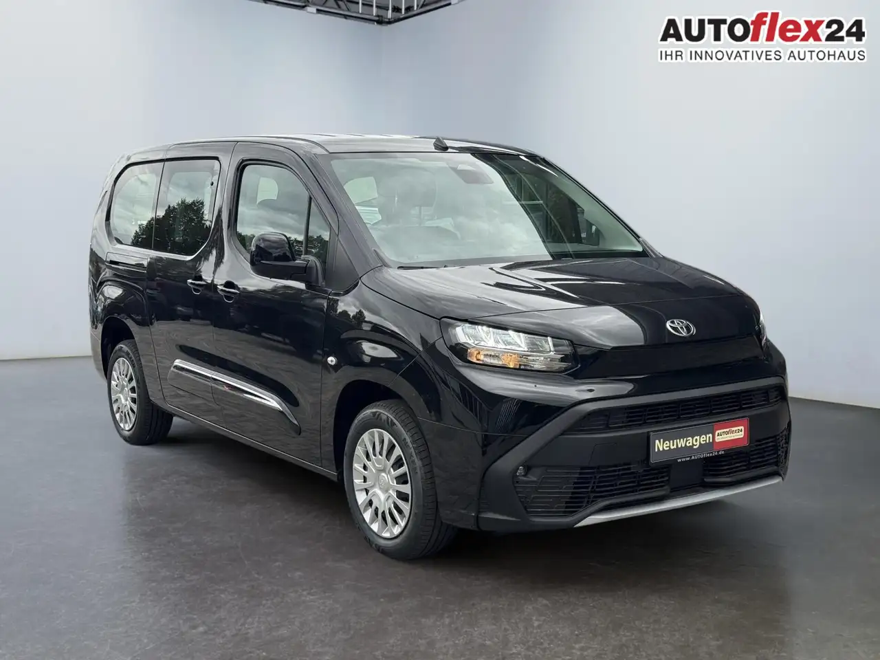 Toyota Proace Verso 1,2 L2 Business 7 Sitzer Klima Einparkhil...
