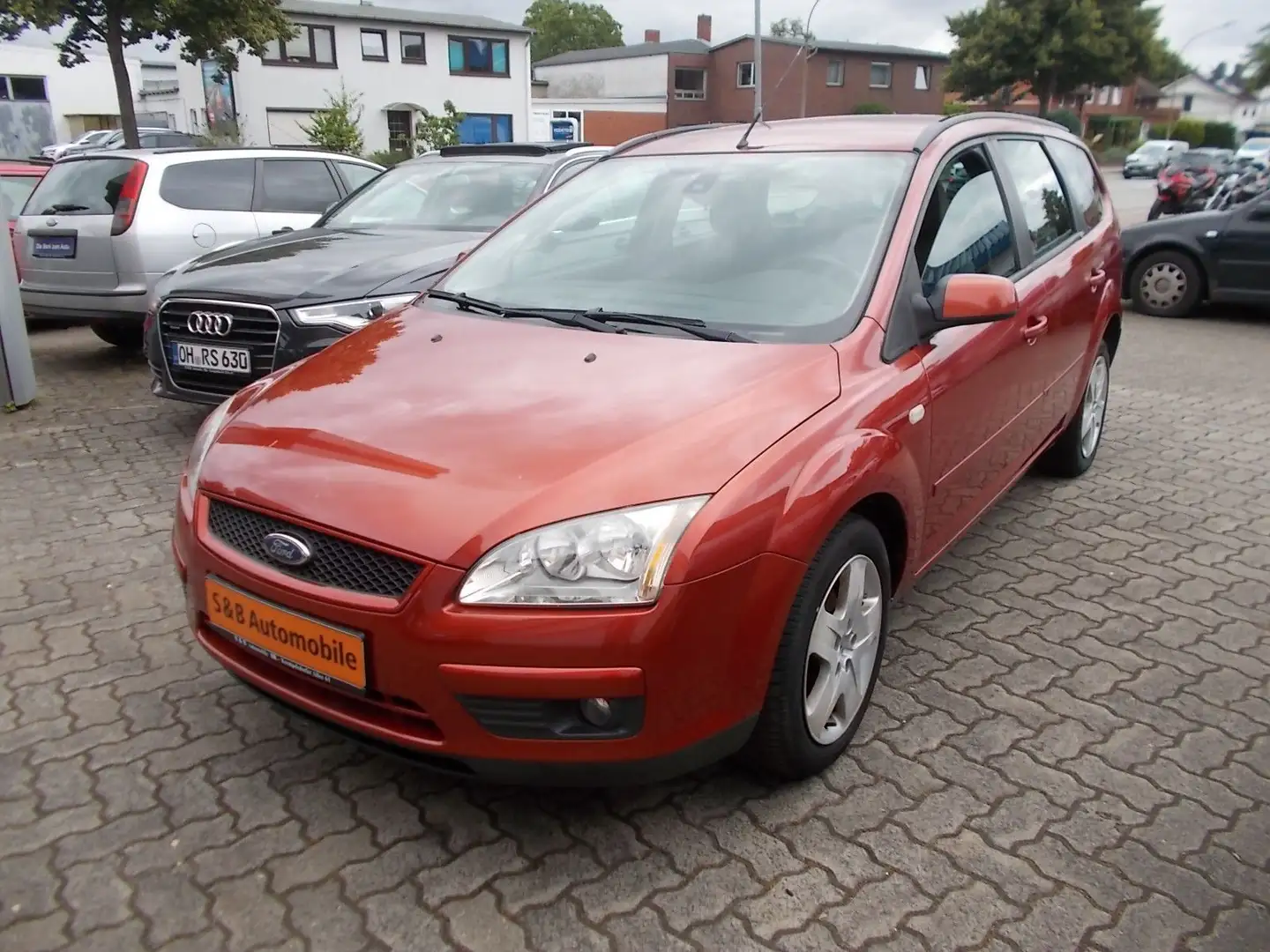Ford Focus Turnier Style WENIG KM TÜV NEU Rot - 2