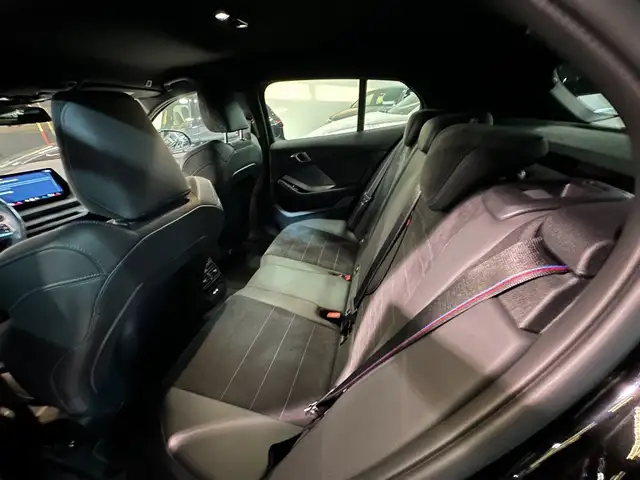 BMW 1 Series view 11