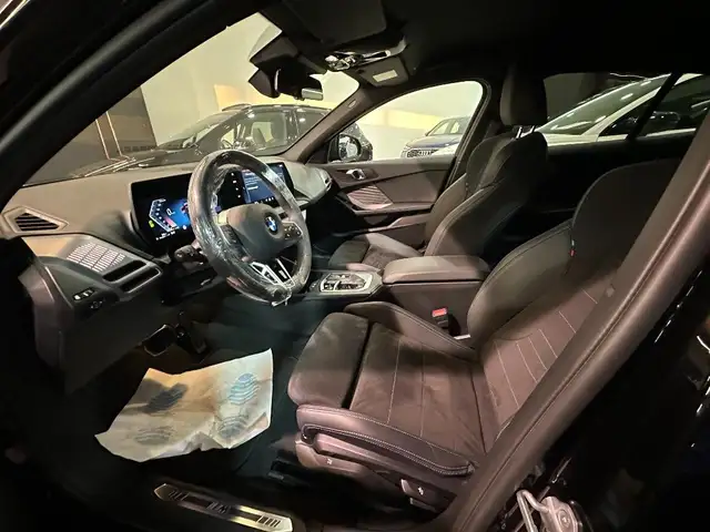 BMW 1 Series view 7