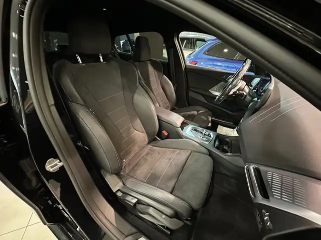 BMW 1 Series view 12