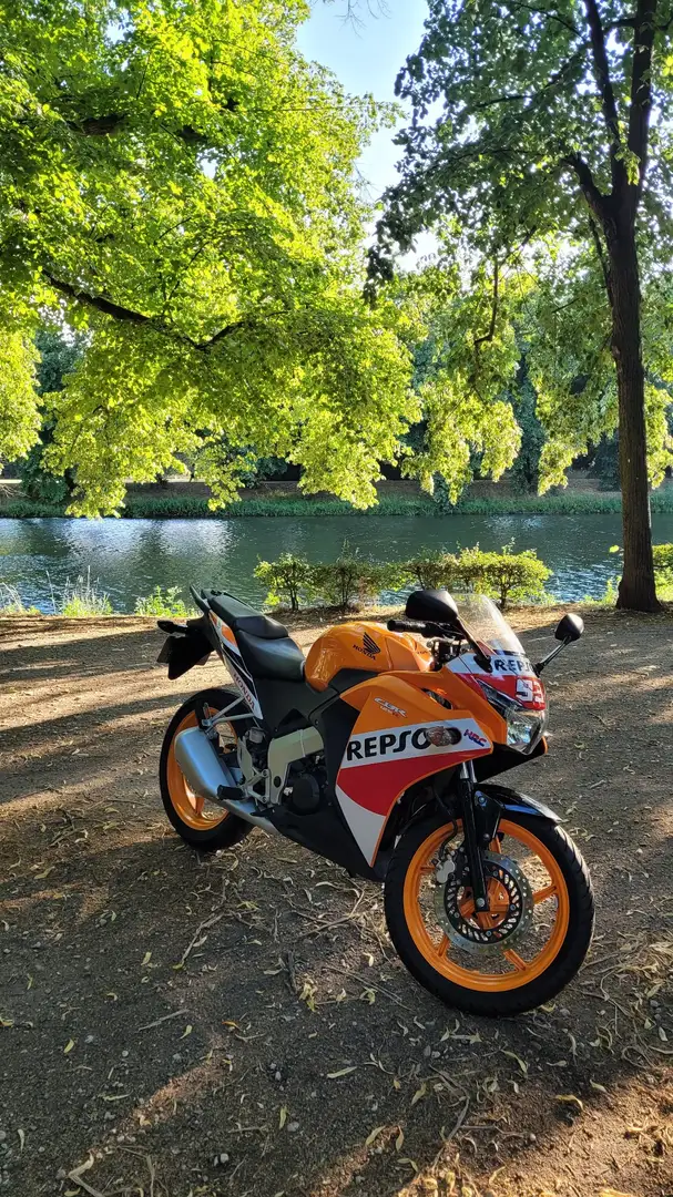 Honda CBR 125 CBR 125R Repsol-Sonderedition Oranžová - 2