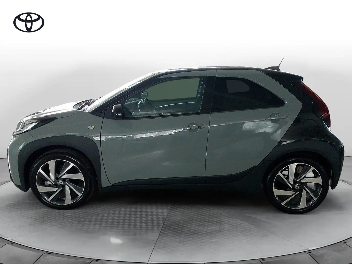 Toyota Aygo X 10B CVT LOUNGE MY24 Schwarz - 2