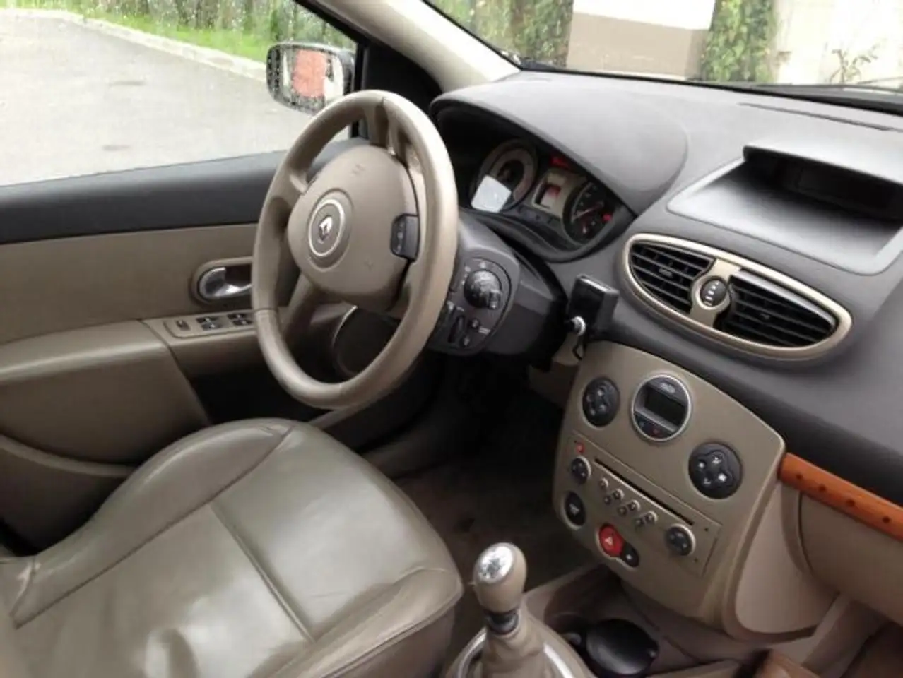 Renault Clio Citadine 5 portes — photo 7