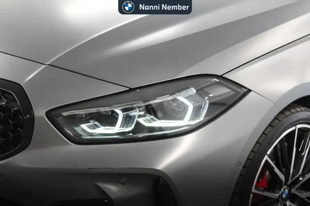 BMW 1 Series view 5