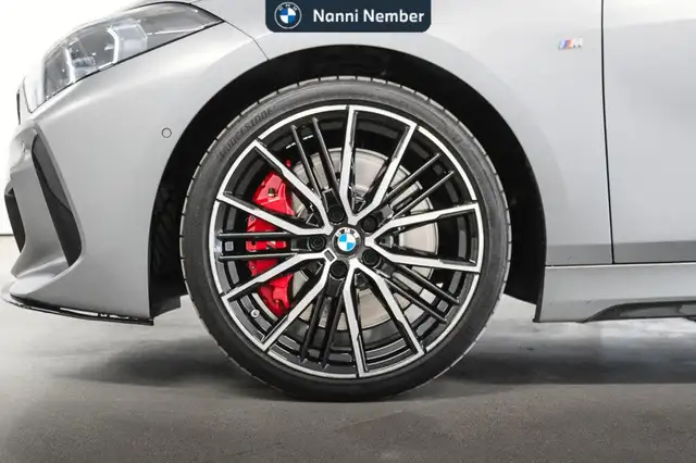 BMW 1 Series view 7