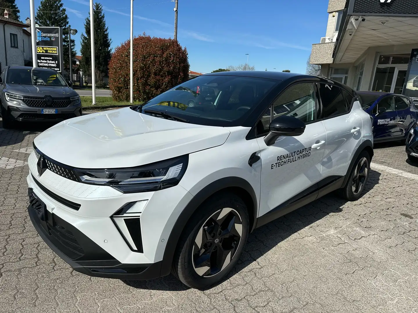 Renault Captur 1.6 E-Tech full hybrid Techno 145cv auto Blanc - 1