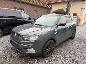 1.6 e-XDi 160 QUARTZ 2WD+Automatik+Navi+