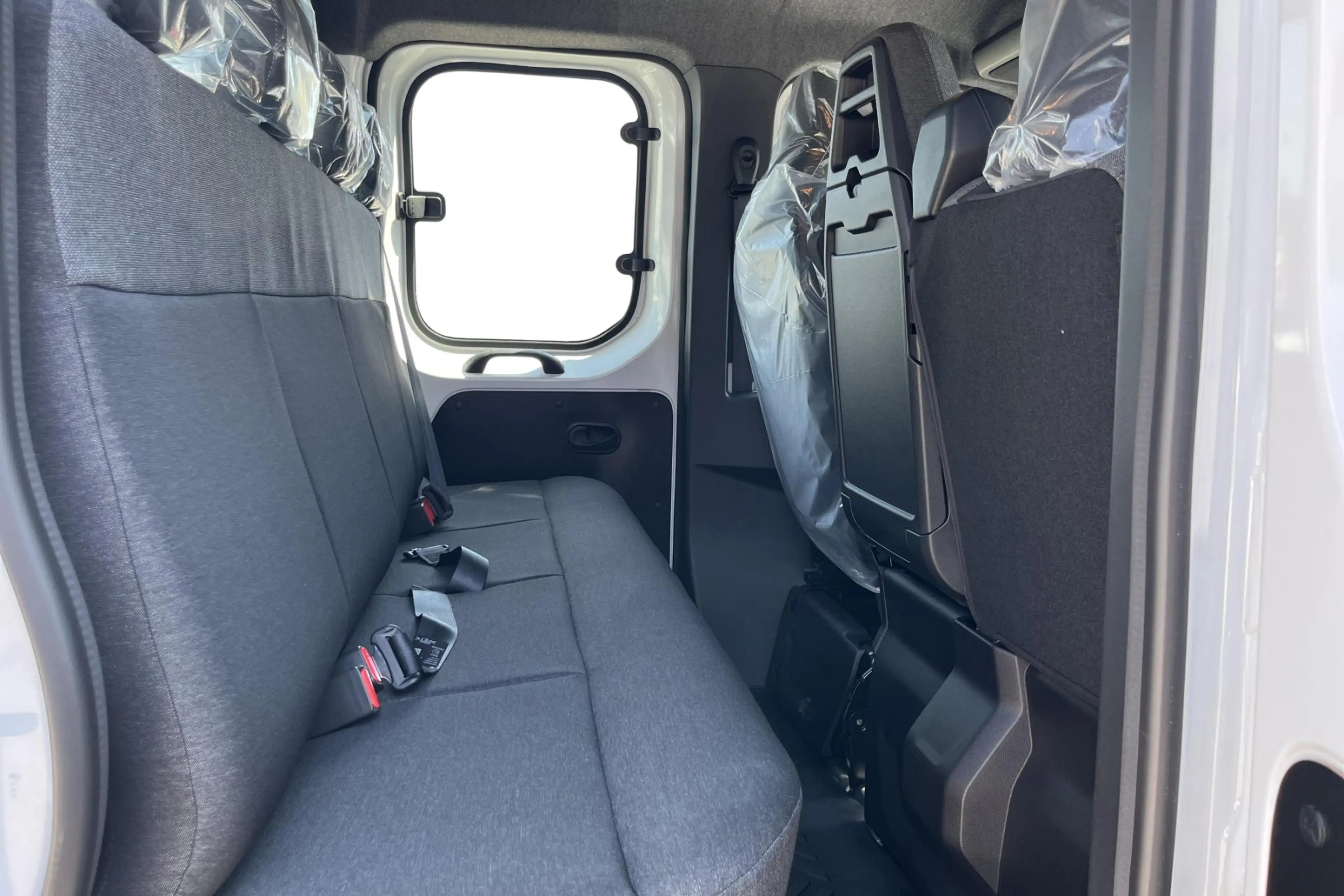 Nissan Interstar L3H1 3.5T 2.0 dCi 170 MT N-Connecta dubbele cabine — photo 7