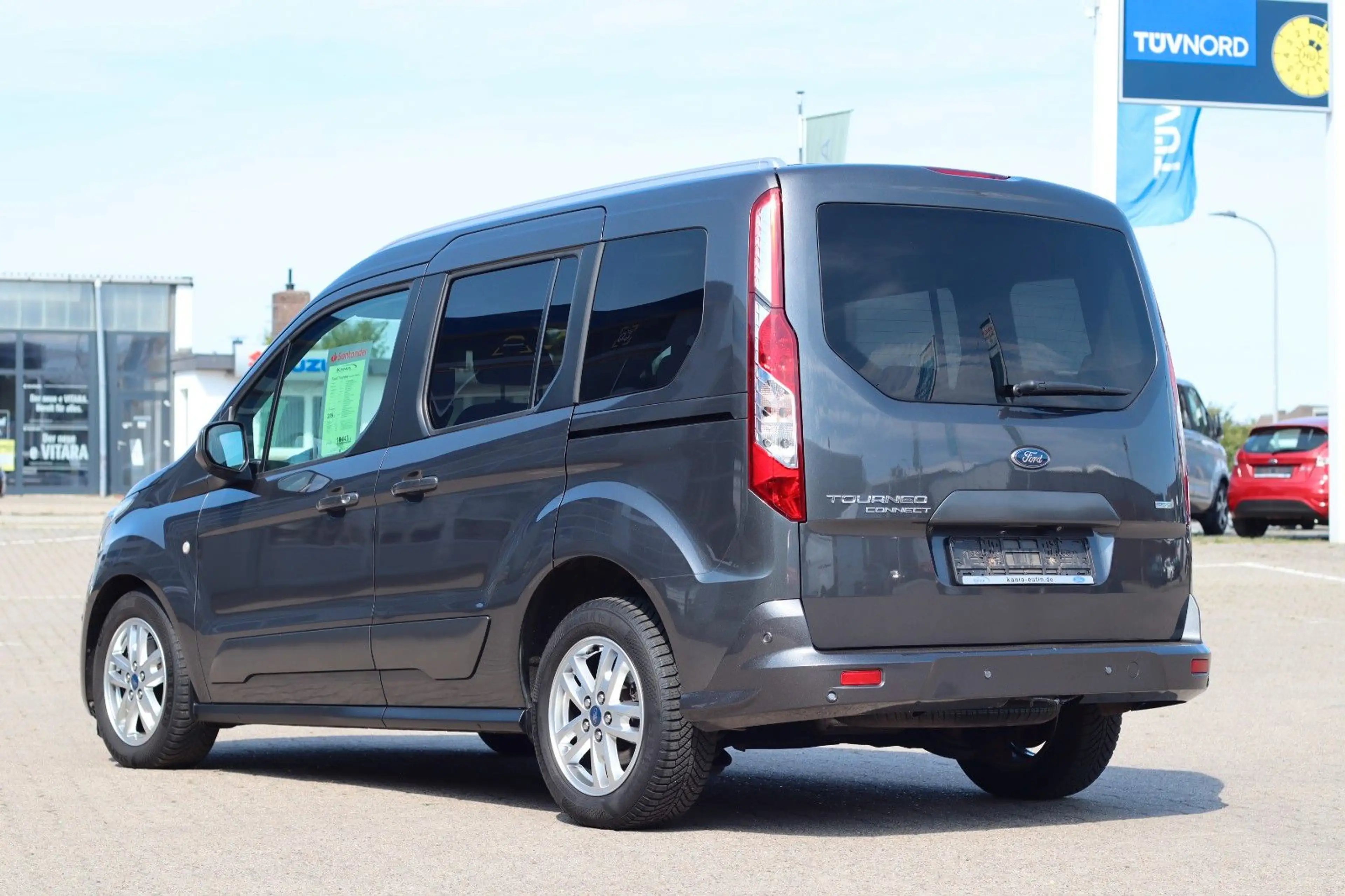 Ford Tourneo Connect Titanium — photo 4