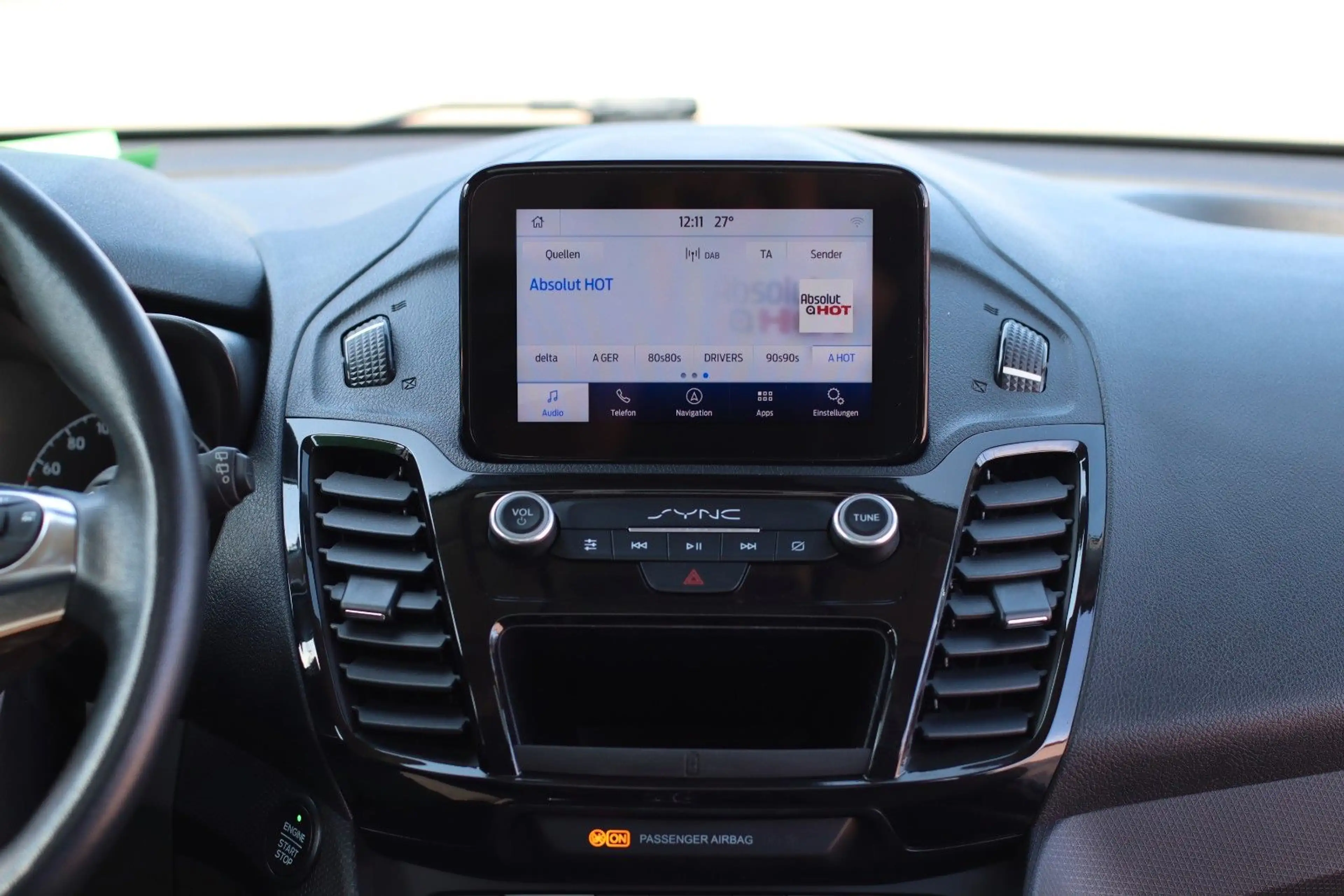 Ford Tourneo Connect Titanium — photo 10