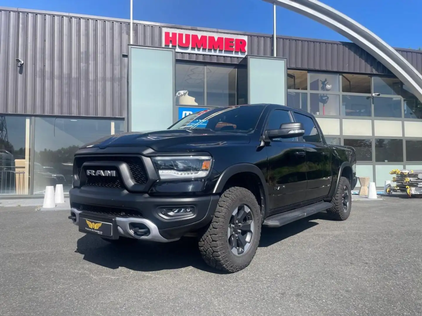 Dodge RAM REBEL GT AIR V8 5.7L E-Torque Schwarz - 1