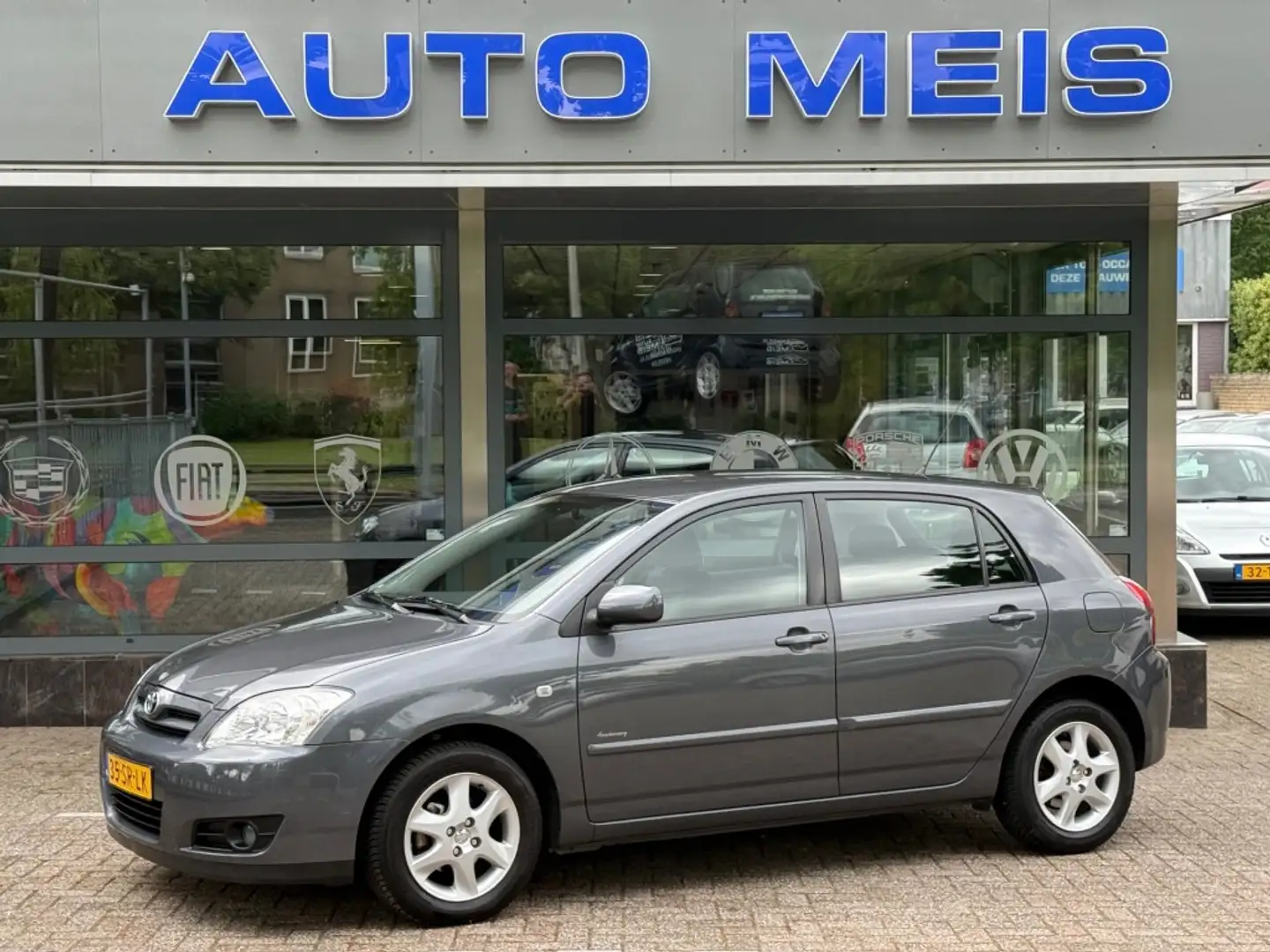 Toyota Corolla 1.6 VVT-I Executive Clima Cruise Dealeronderhouden Gri - 1