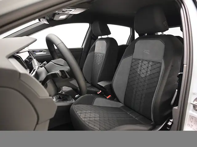 Volkswagen Polo view 11