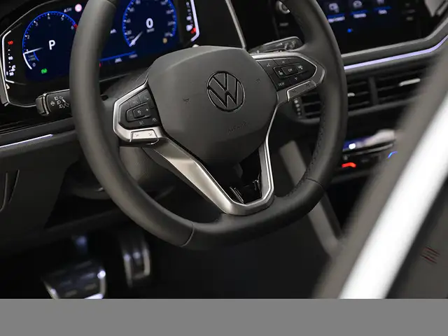 Volkswagen Polo view 10