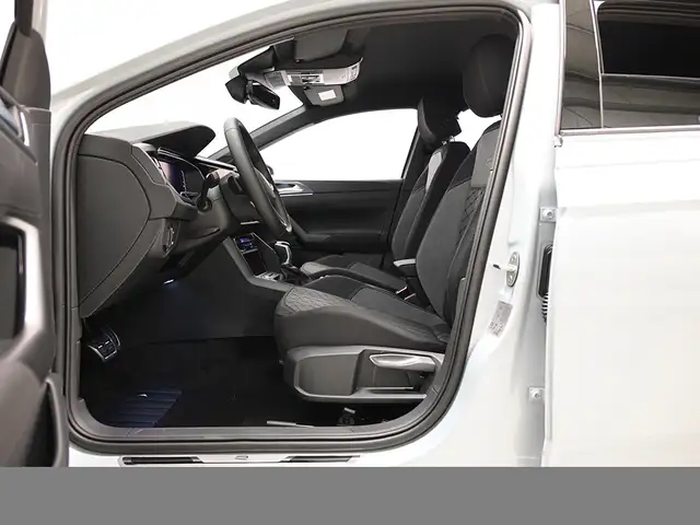 Volkswagen Polo view 12