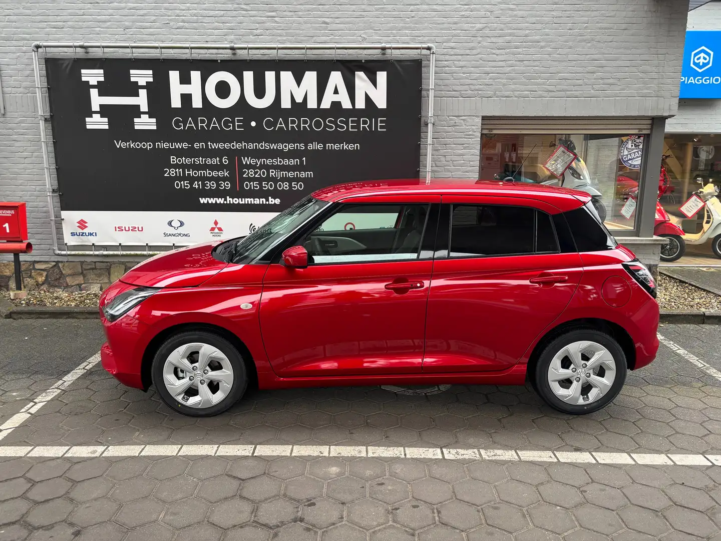 Suzuki Swift New MY24 1.2L GL+ manueel Rojo - 2