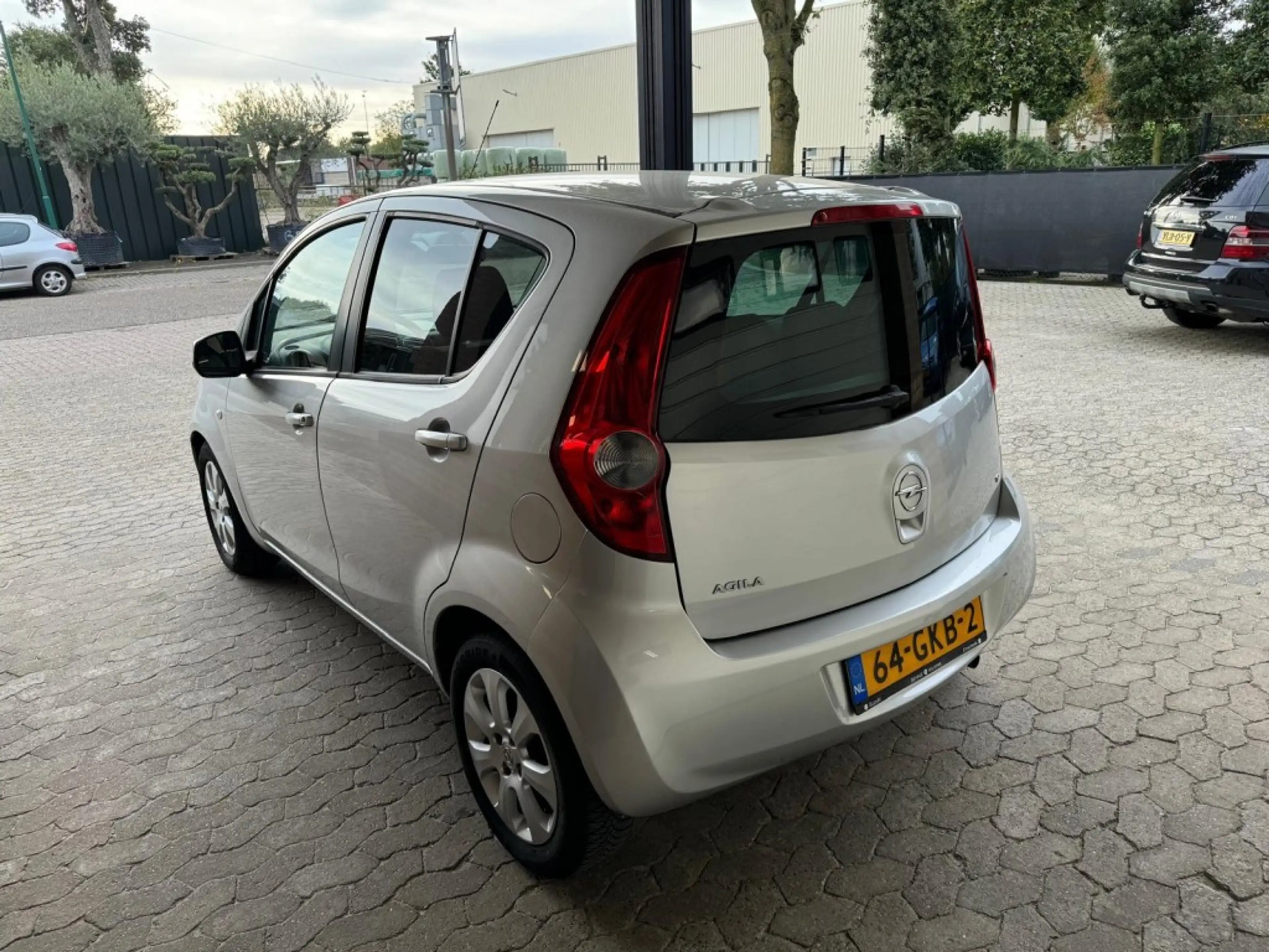 Opel Agila 1.2 AUTOMAAT airco Lichtmetaal — photo 4