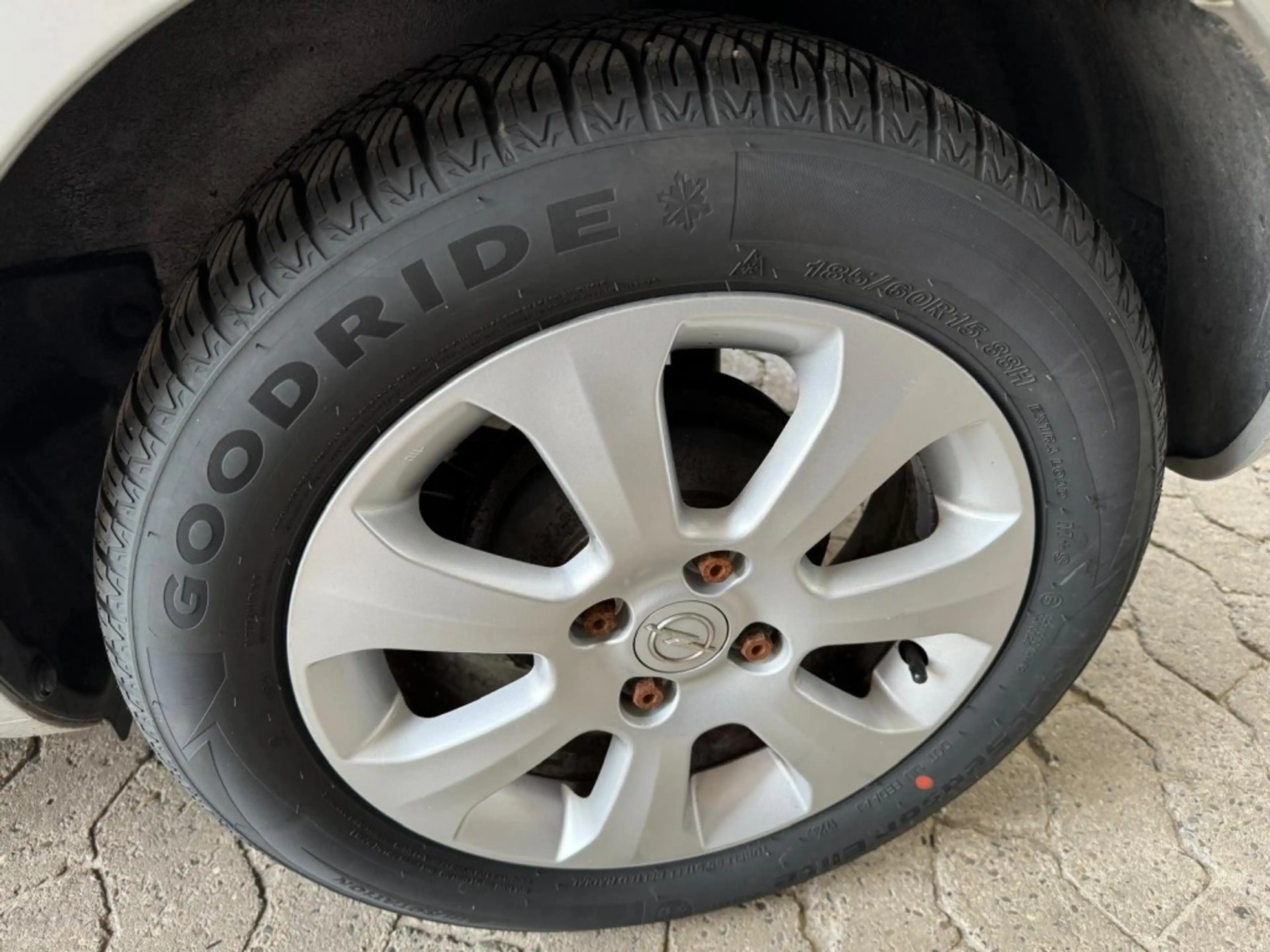 Opel Agila 1.2 AUTOMAAT airco Lichtmetaal — photo 5