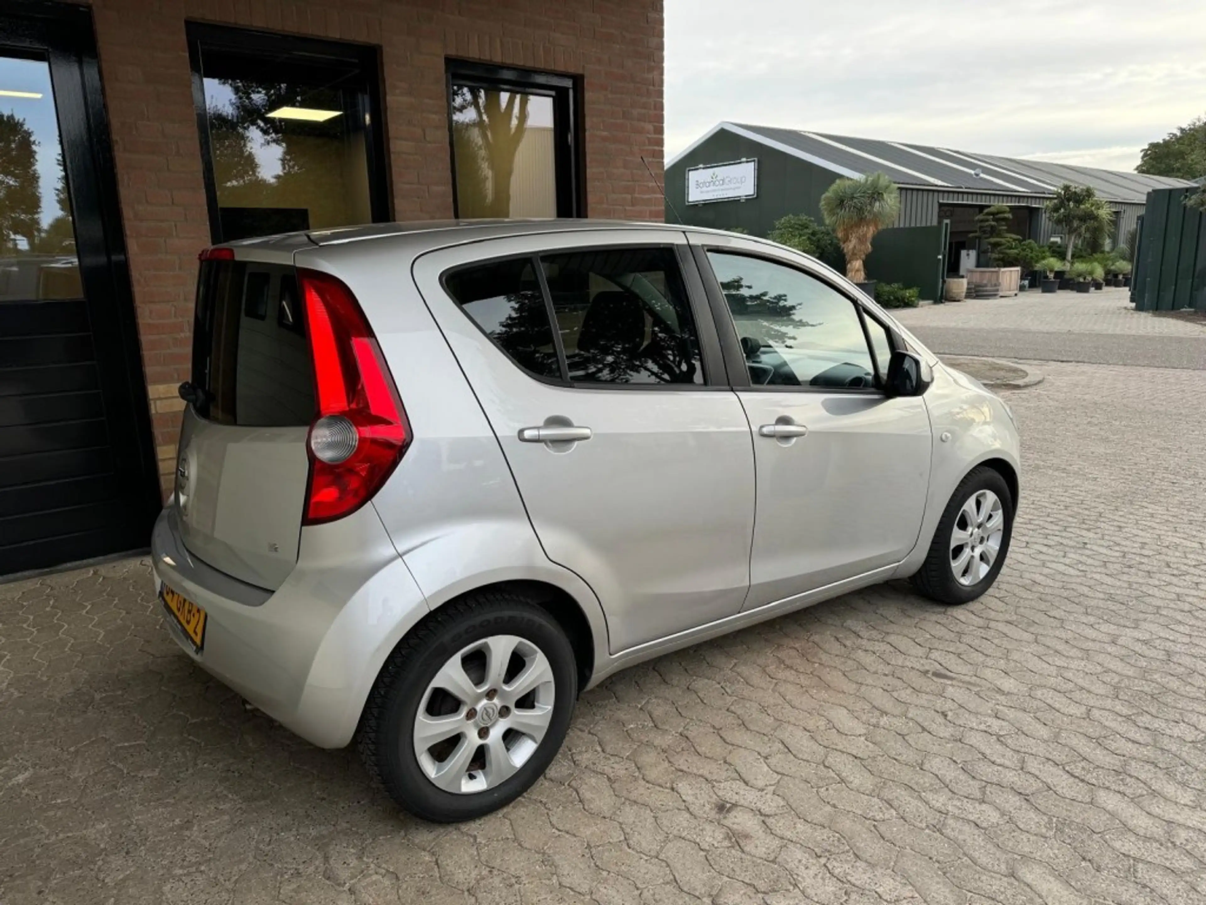 Opel Agila 1.2 AUTOMAAT airco Lichtmetaal — photo 3