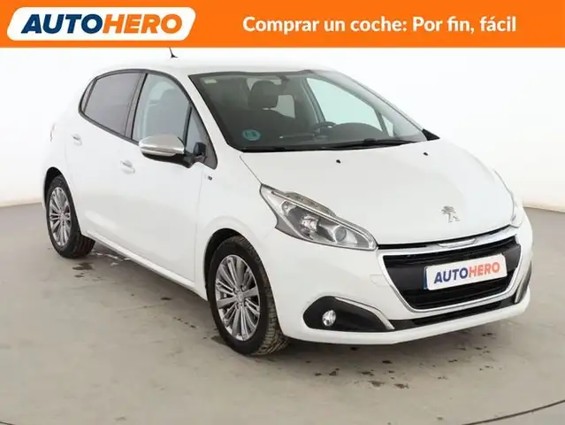 Peugeot 208 view 8