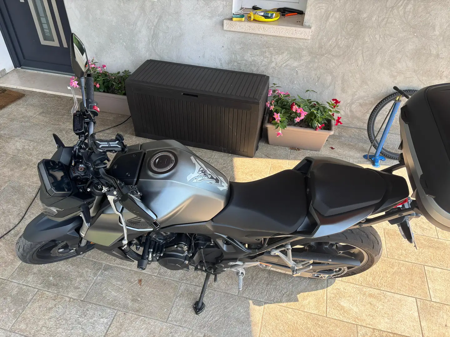 Honda Hornet Nero - 1