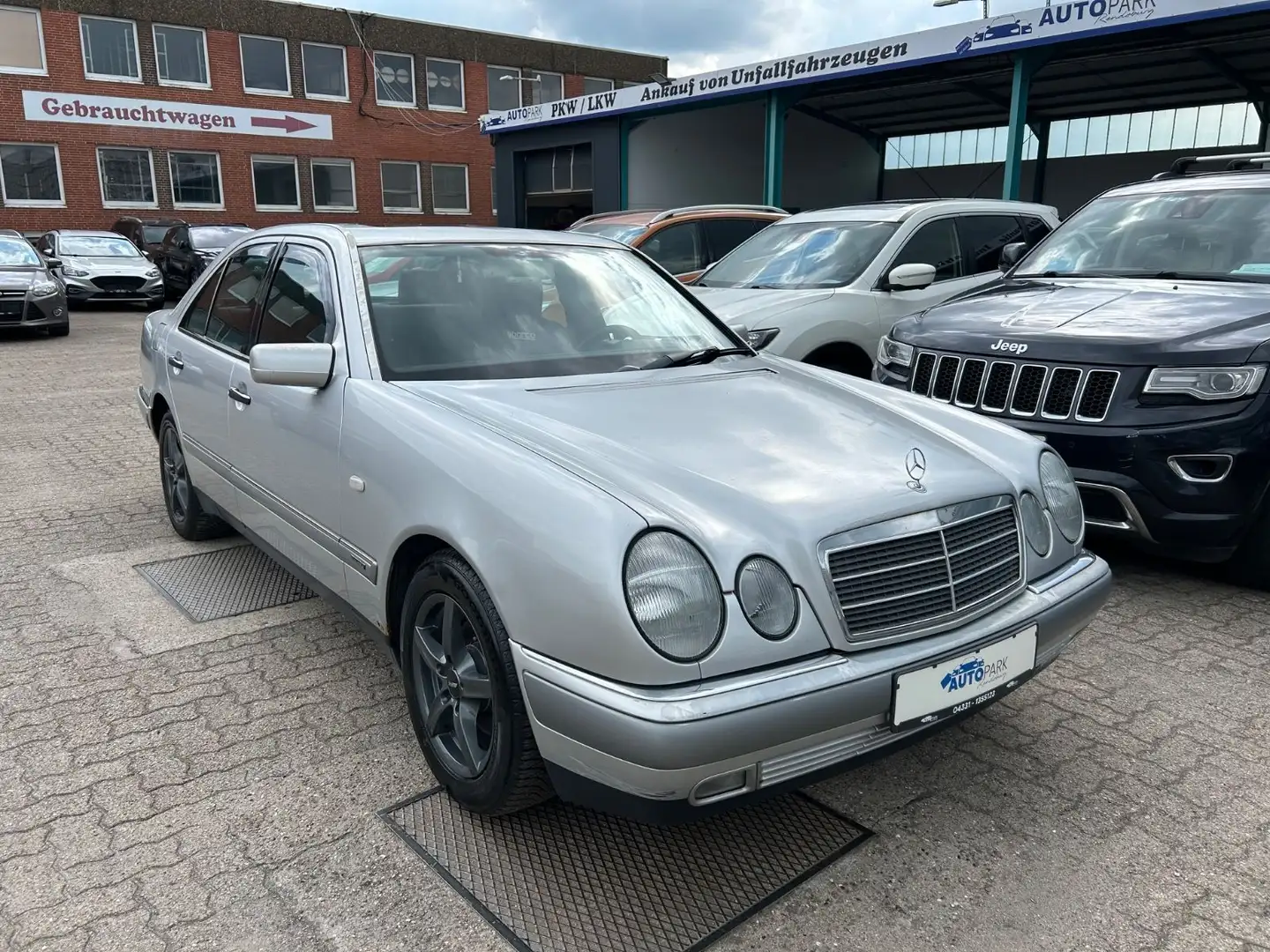 Mercedes-Benz E 230 *Automatik * Argintiu - 2