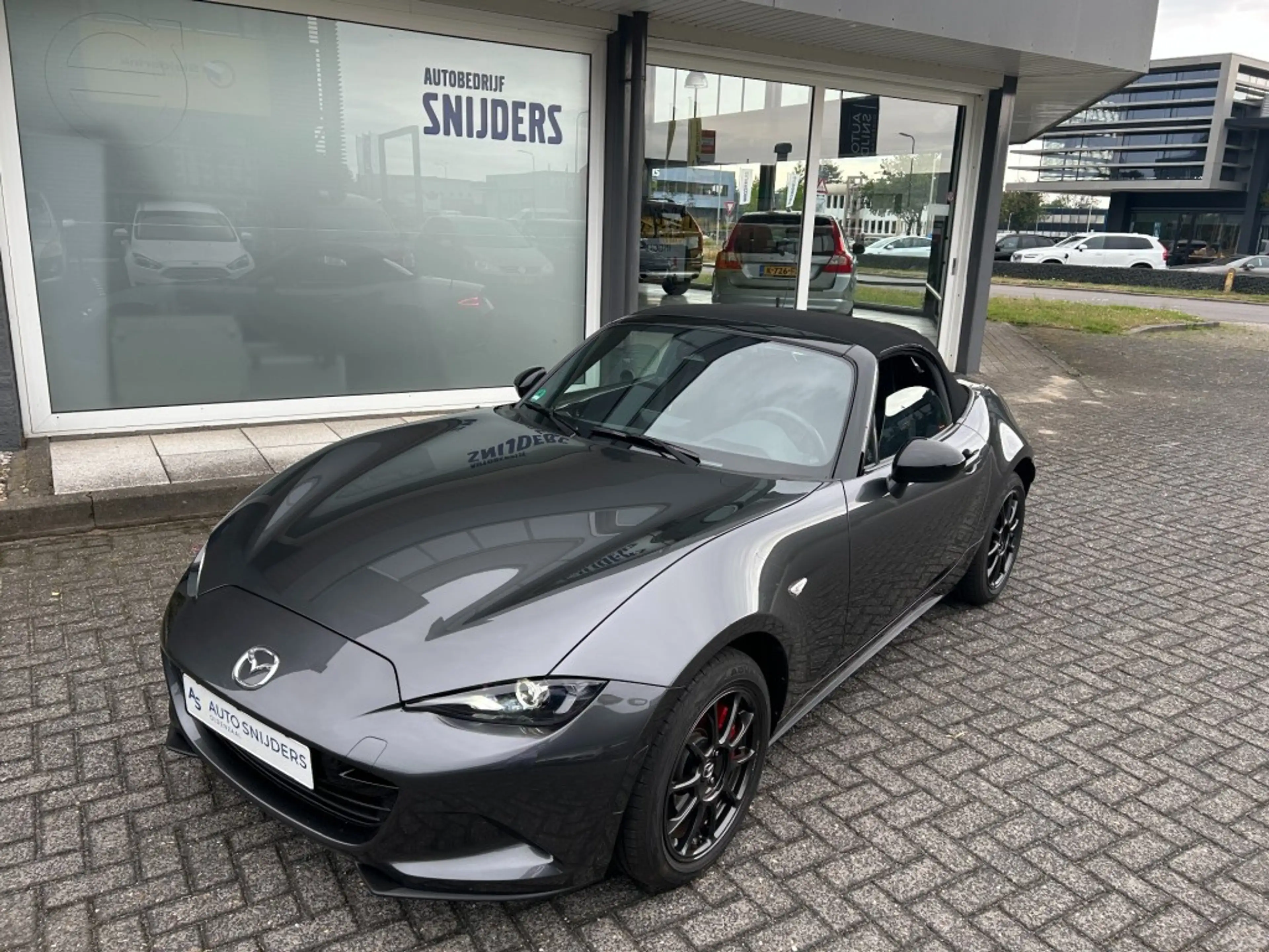Mazda MX-5 ROADSTER SKYACTIV-G HOMURA — photo 32