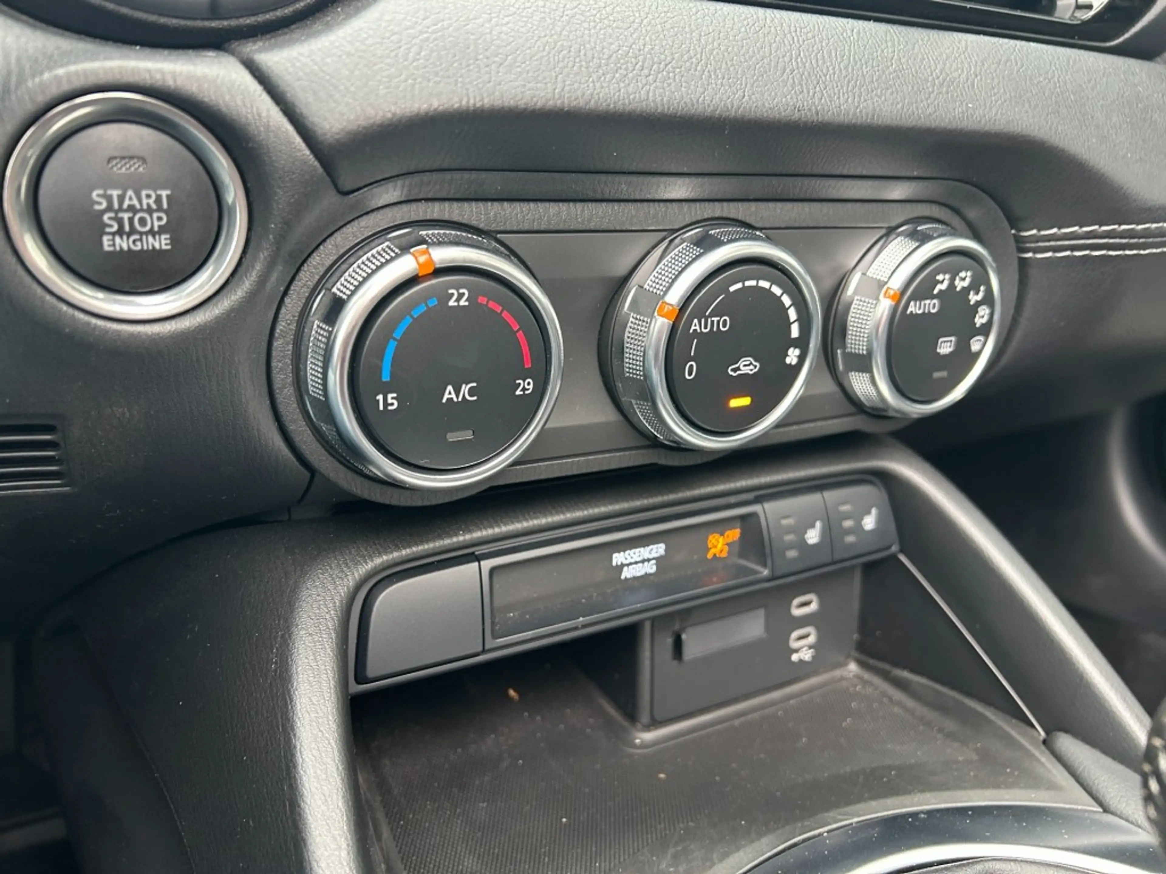 Mazda MX-5 ROADSTER SKYACTIV-G HOMURA — photo 25