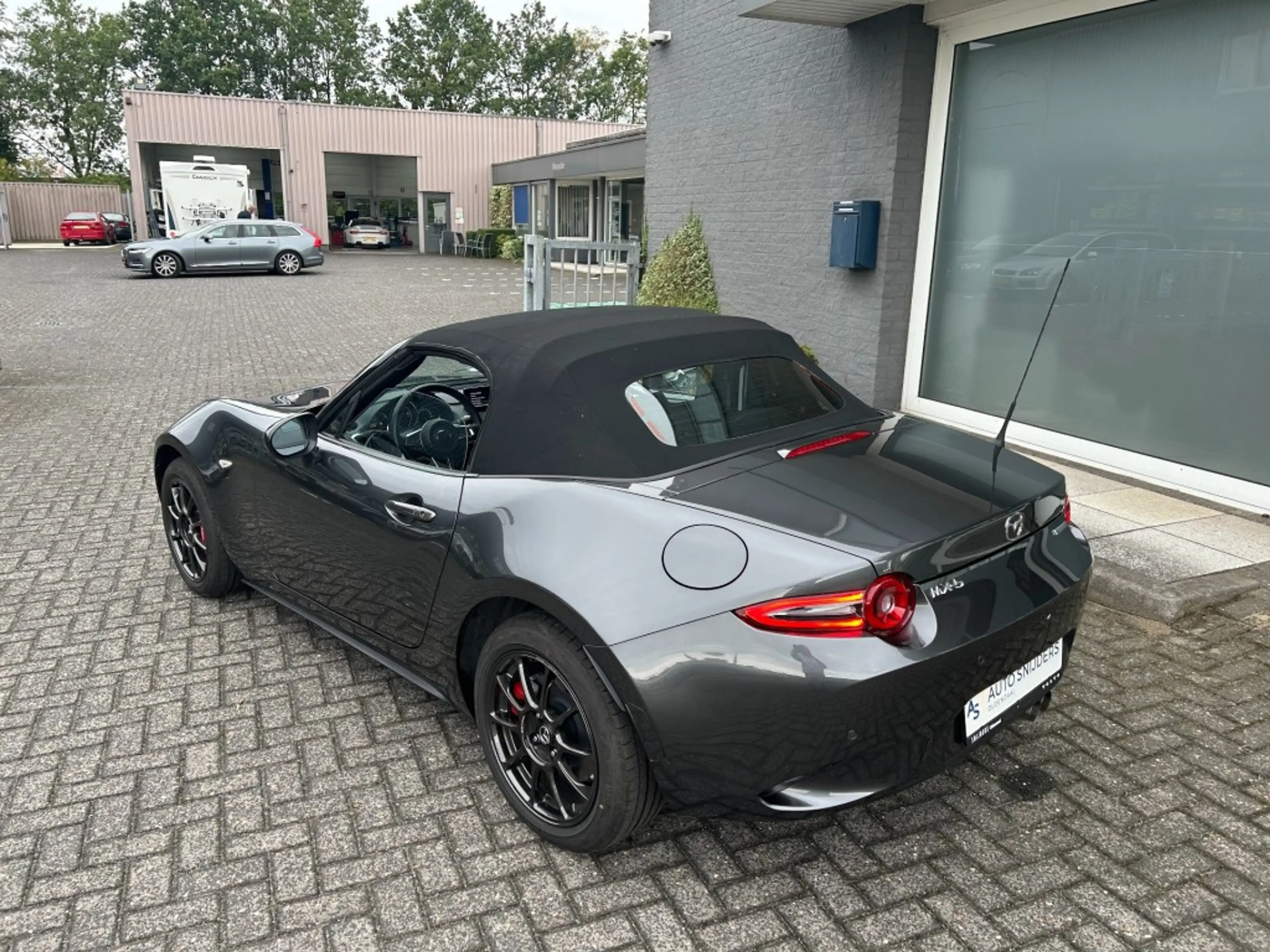 Mazda MX-5 ROADSTER SKYACTIV-G HOMURA — photo 35