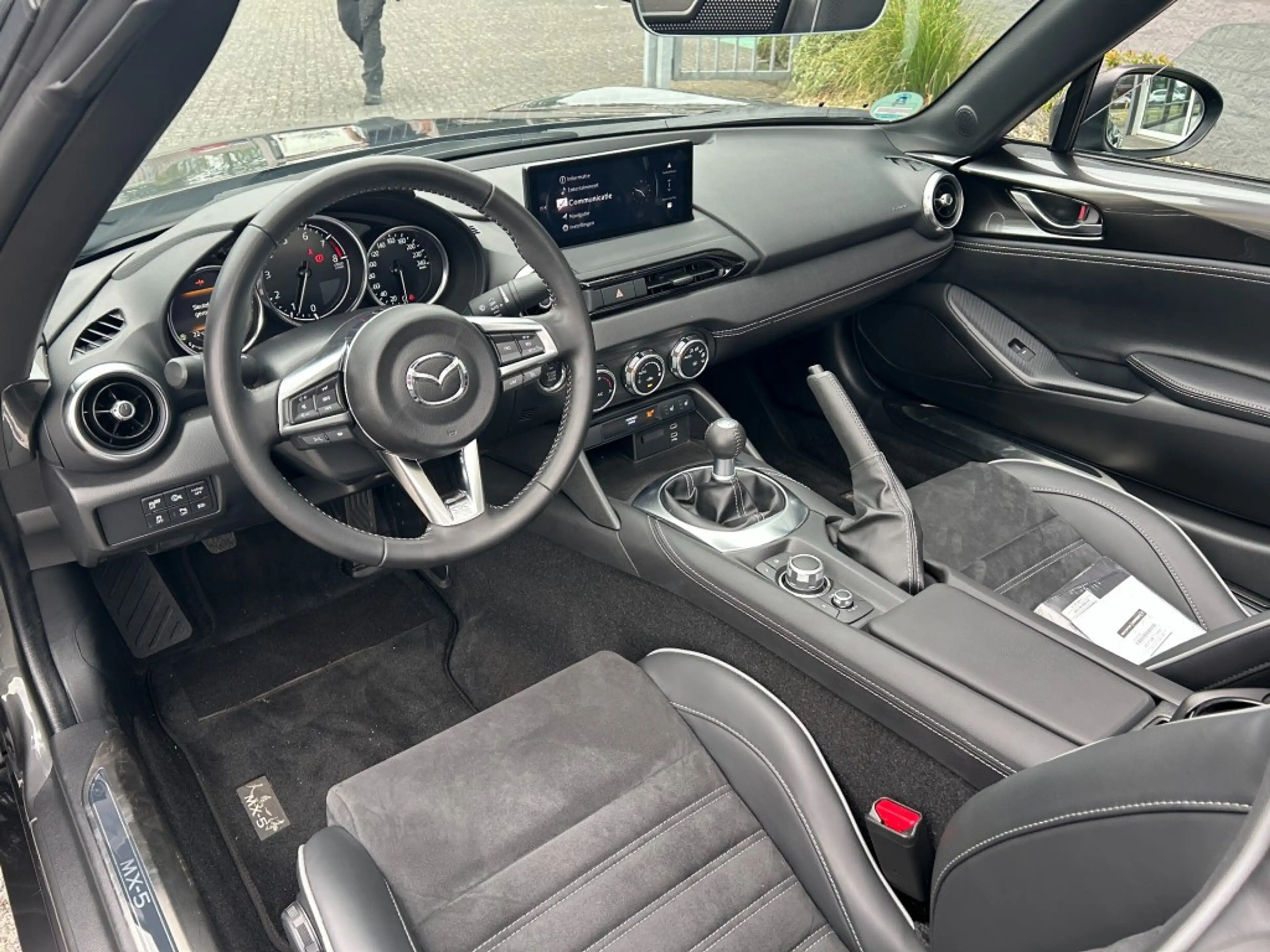Mazda MX-5 ROADSTER SKYACTIV-G HOMURA — photo 15