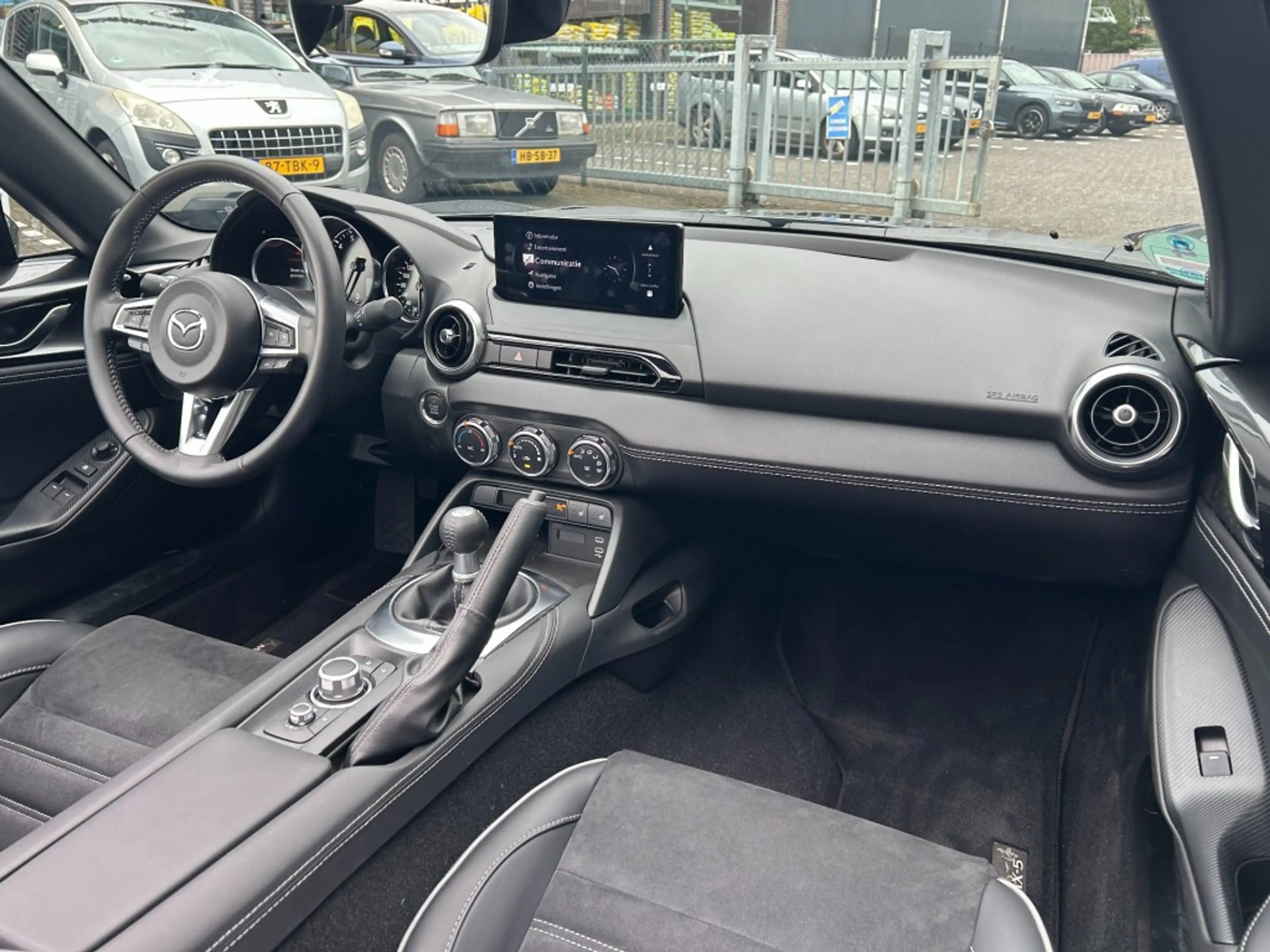 Mazda MX-5 ROADSTER SKYACTIV-G HOMURA — photo 11