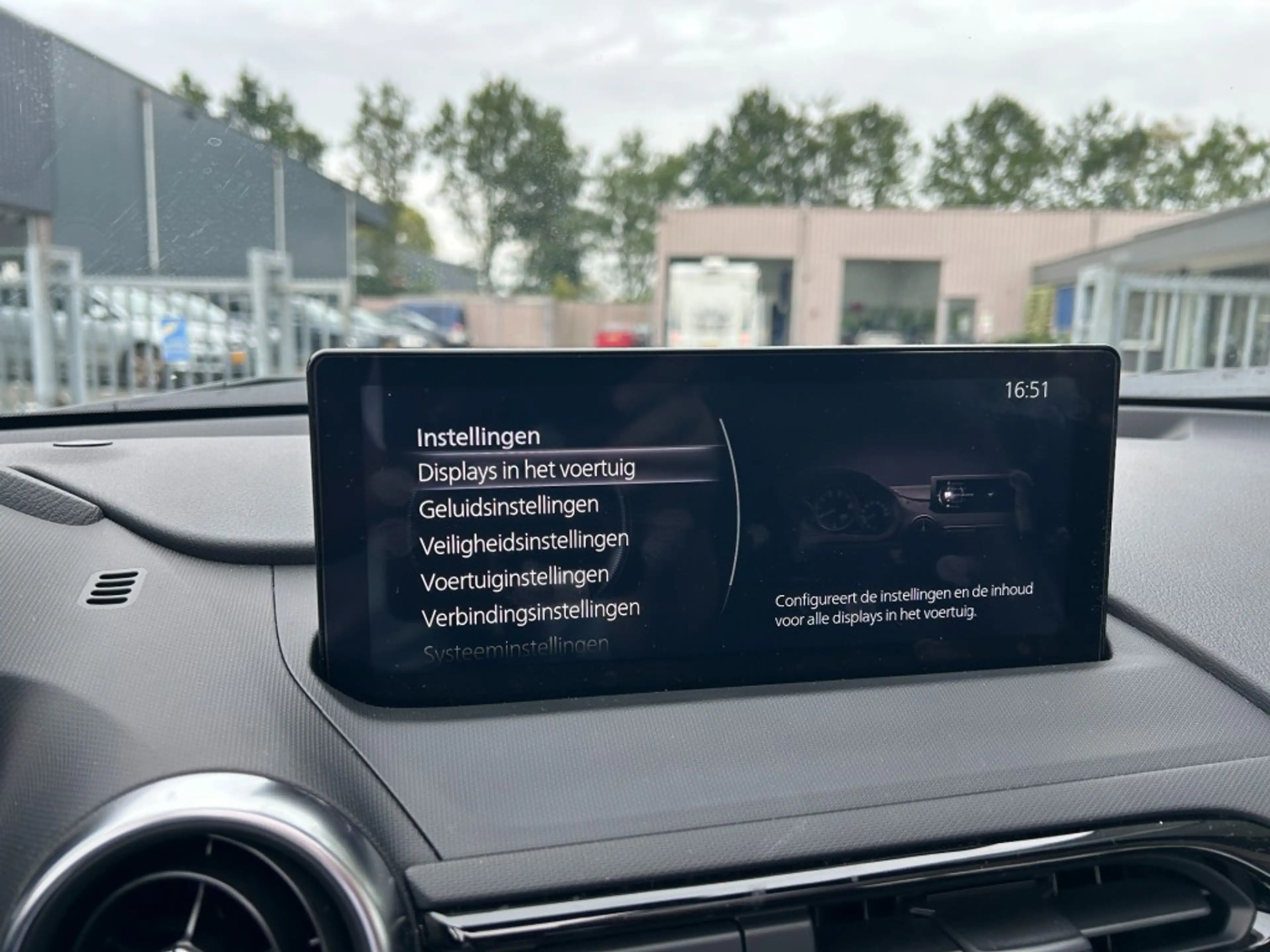 Mazda MX-5 ROADSTER SKYACTIV-G HOMURA — photo 28