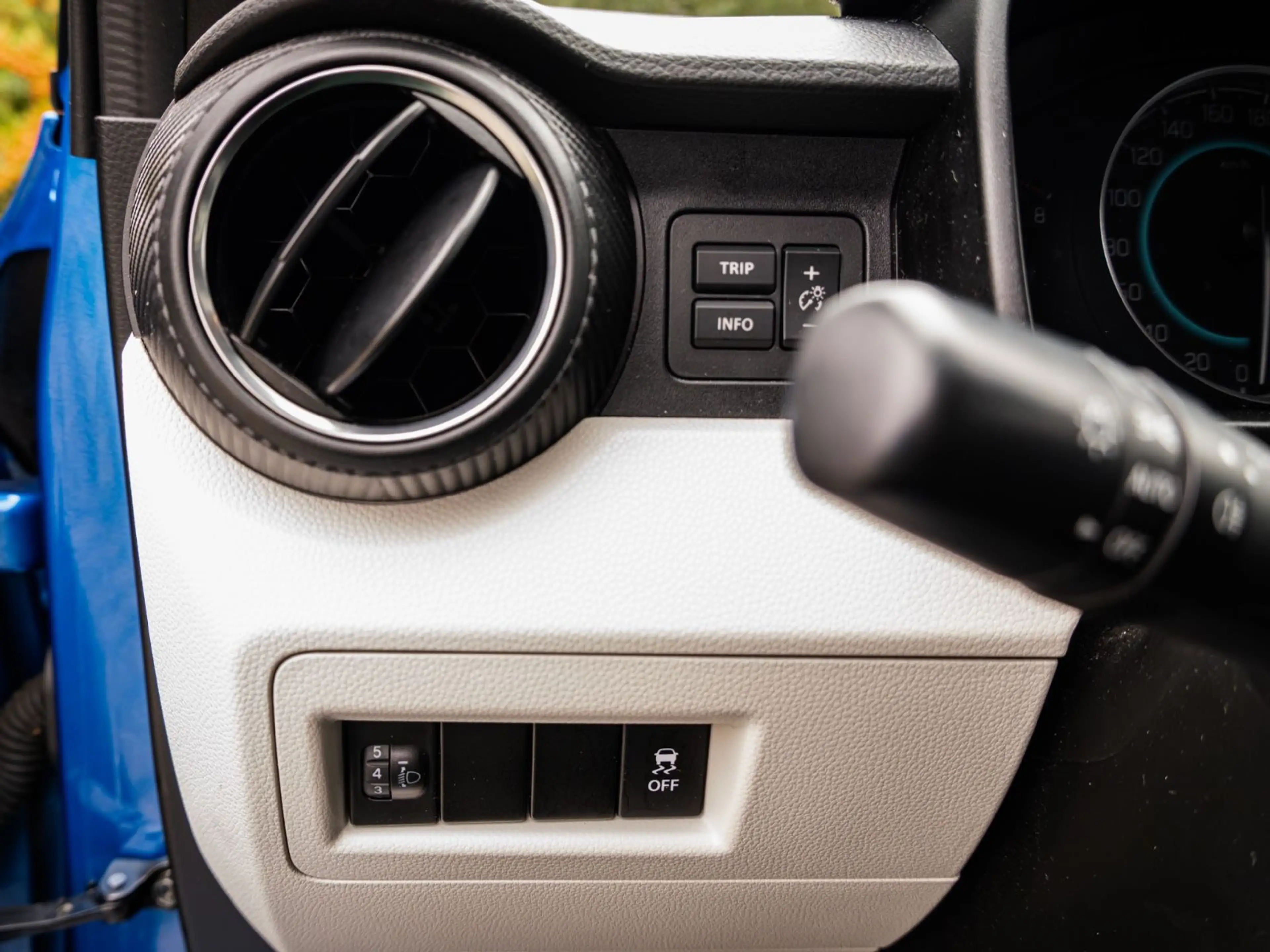 Suzuki Ignis Comfort/ Kamera/ Sitzheizung/ Navi — photo 15