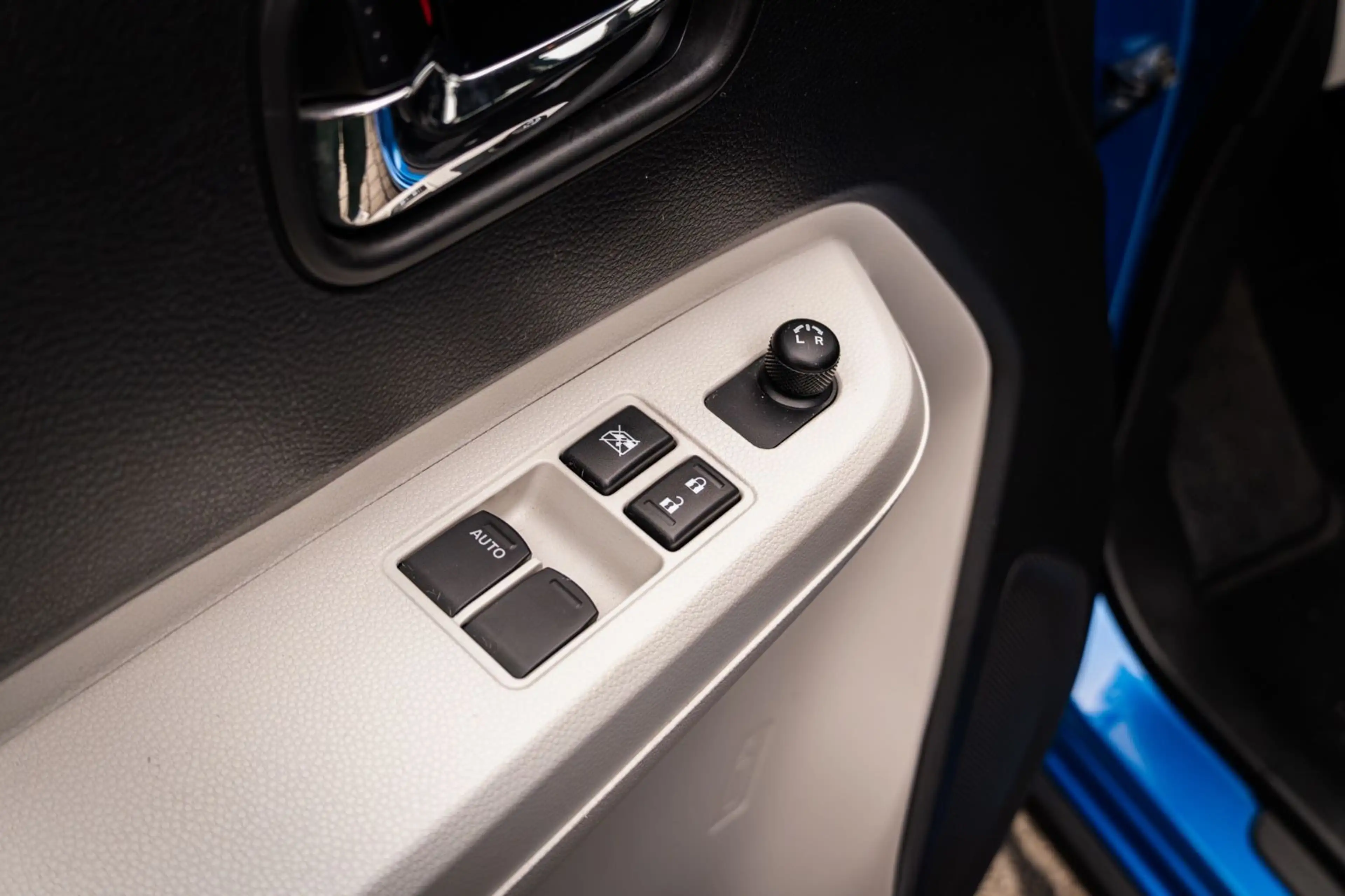 Suzuki Ignis Comfort/ Kamera/ Sitzheizung/ Navi — photo 16