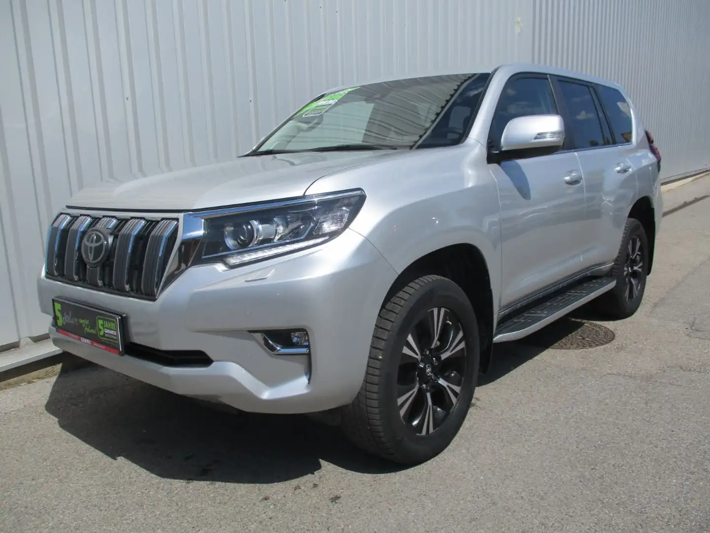 Toyota Land Cruiser Landcruiser 2.8 D4-D Elegance ACC+LED+Navi+SHZ Silber - 2