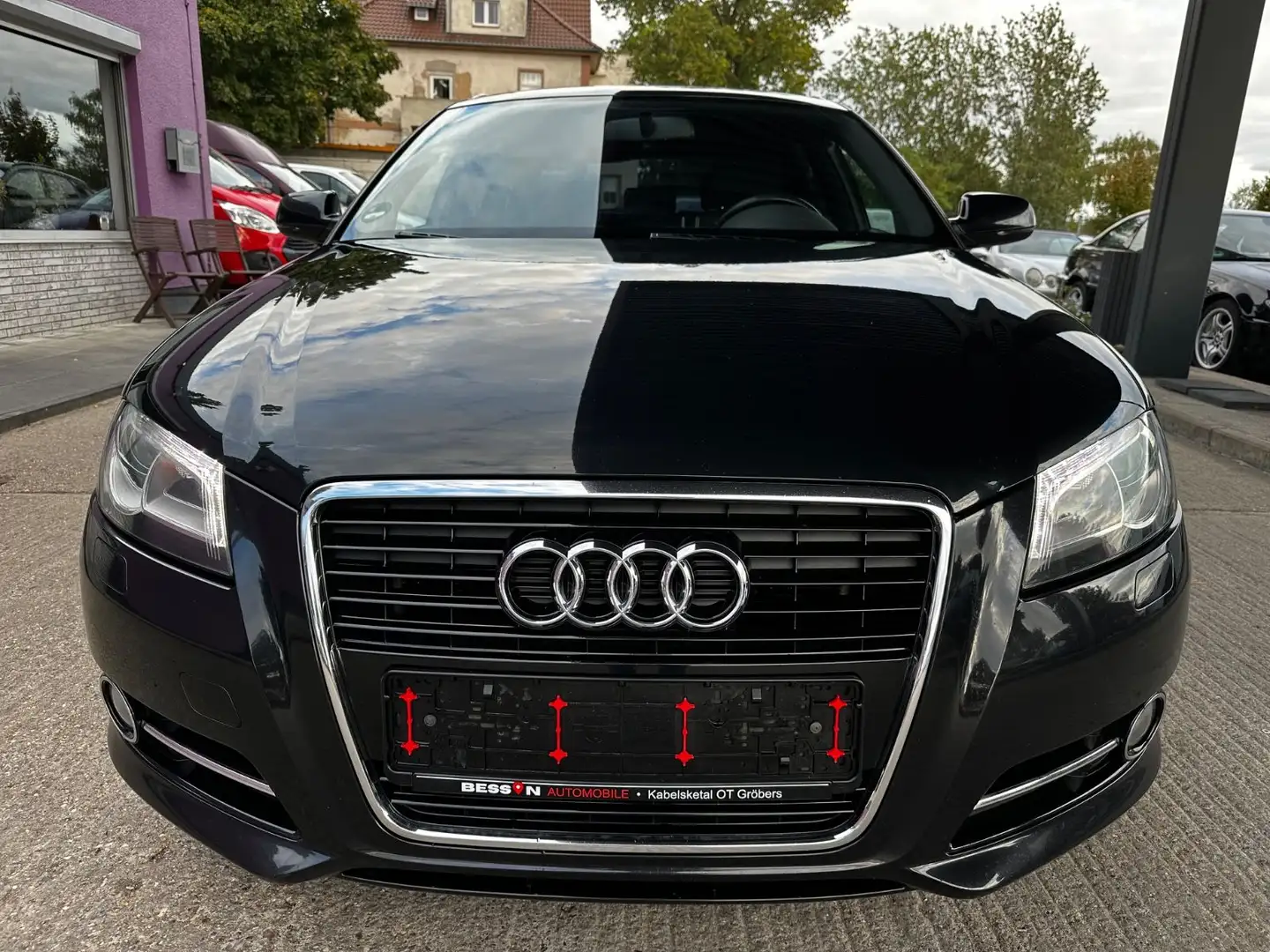 Audi A3 Sportback 1.2 TFSI Attraction "HU/AU 05/2027" Schwarz - 2