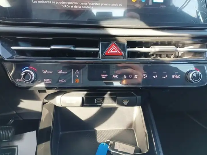 Kia Niro 1.6 HEV Concept 2023, foto 20